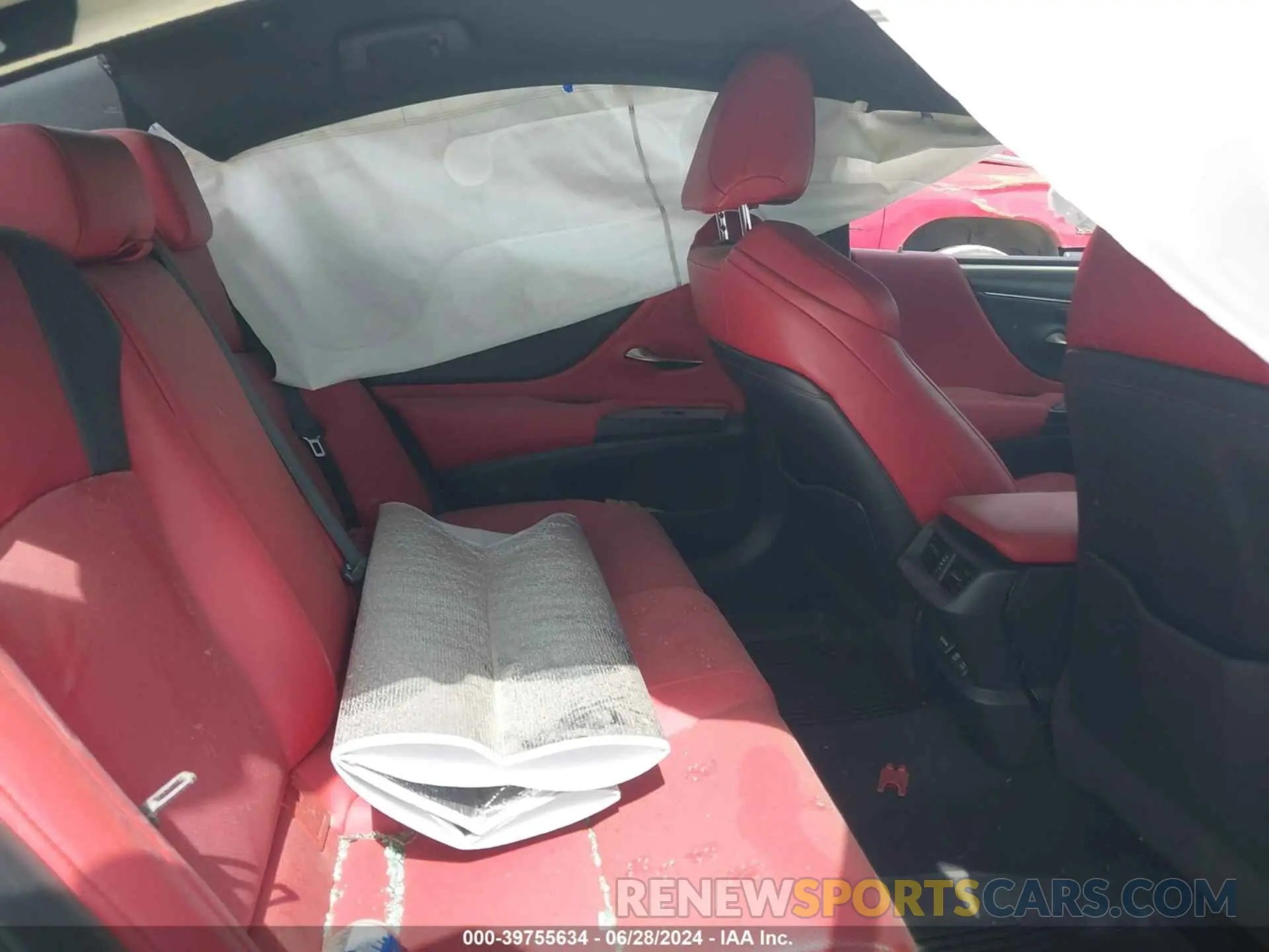 8 fotografías del automóvil dañado 58ABZ1B18KU028820 LEXUS ES 2019
