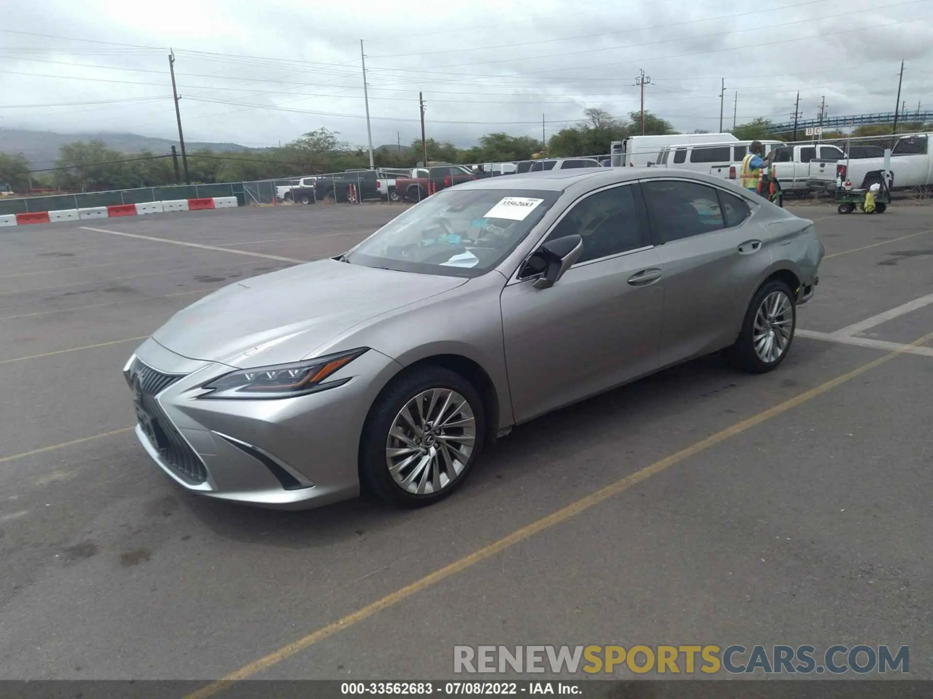 2 fotografías del automóvil dañado JTHB21B16K2022914 LEXUS ES 2019