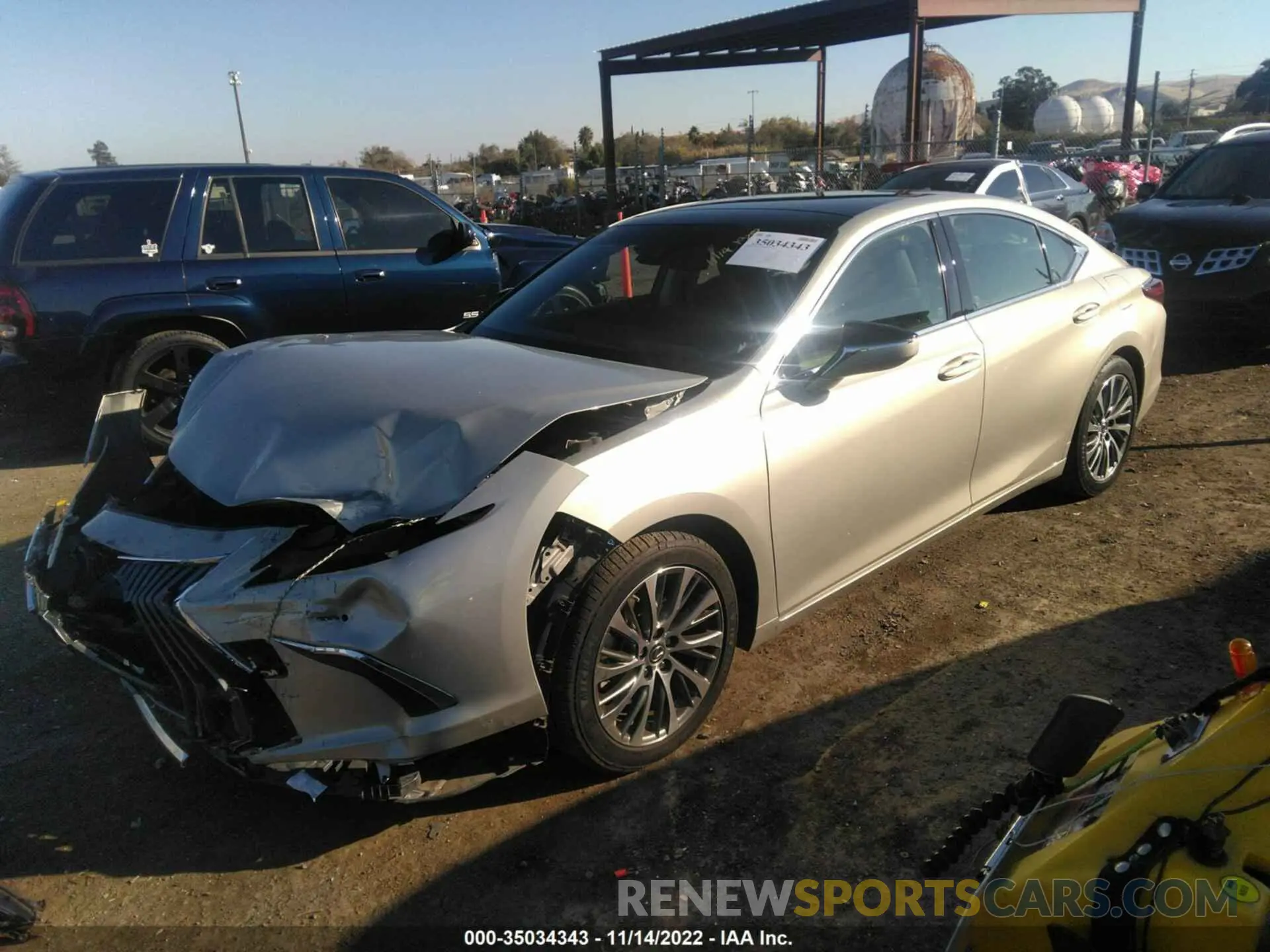 2 fotografías del automóvil dañado JTHBZ1B13K2002048 LEXUS ES 2019