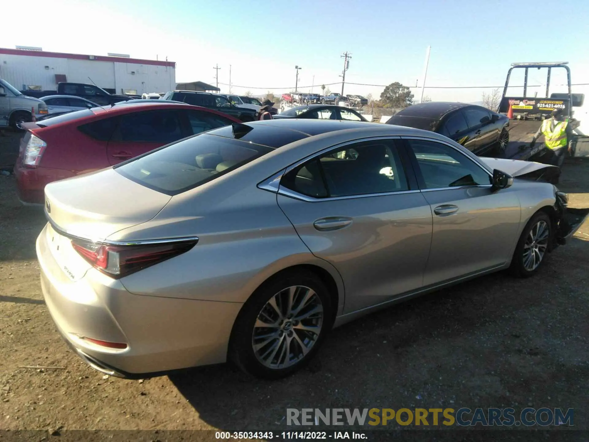 4 fotografías del automóvil dañado JTHBZ1B13K2002048 LEXUS ES 2019