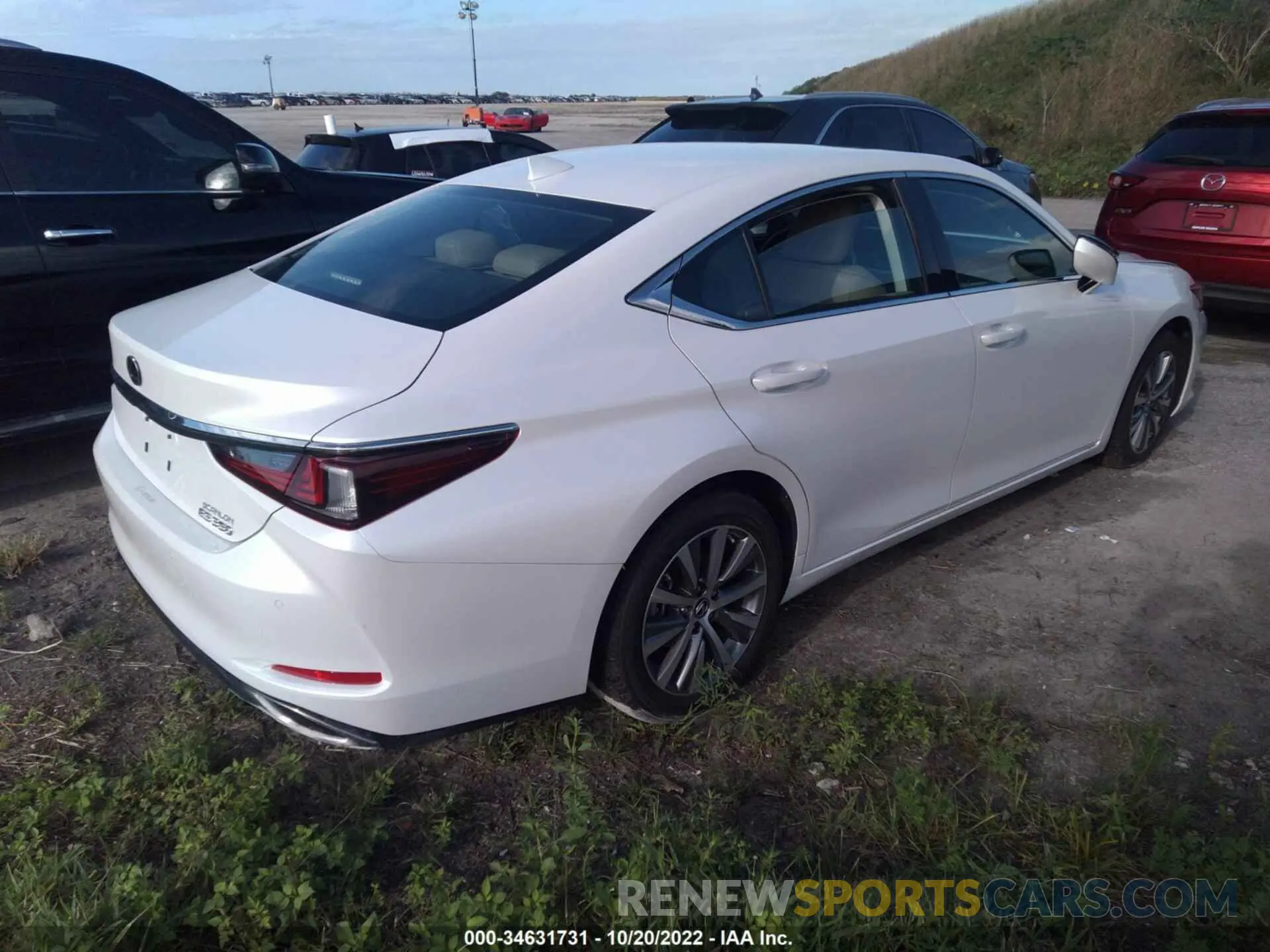 4 fotografías del automóvil dañado 58ADZ1B10LU066858 LEXUS ES 2020