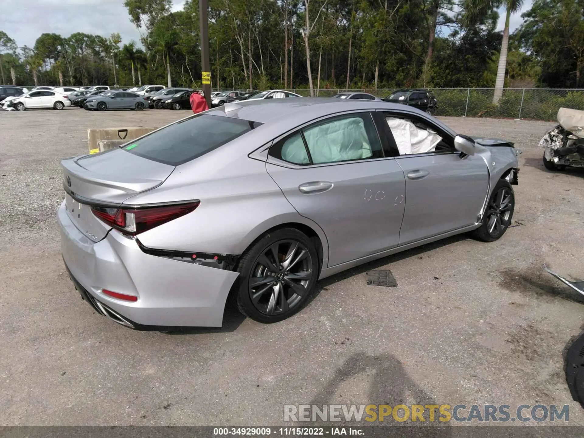 4 fotografías del automóvil dañado 58AGZ1B17LU051416 LEXUS ES 2020