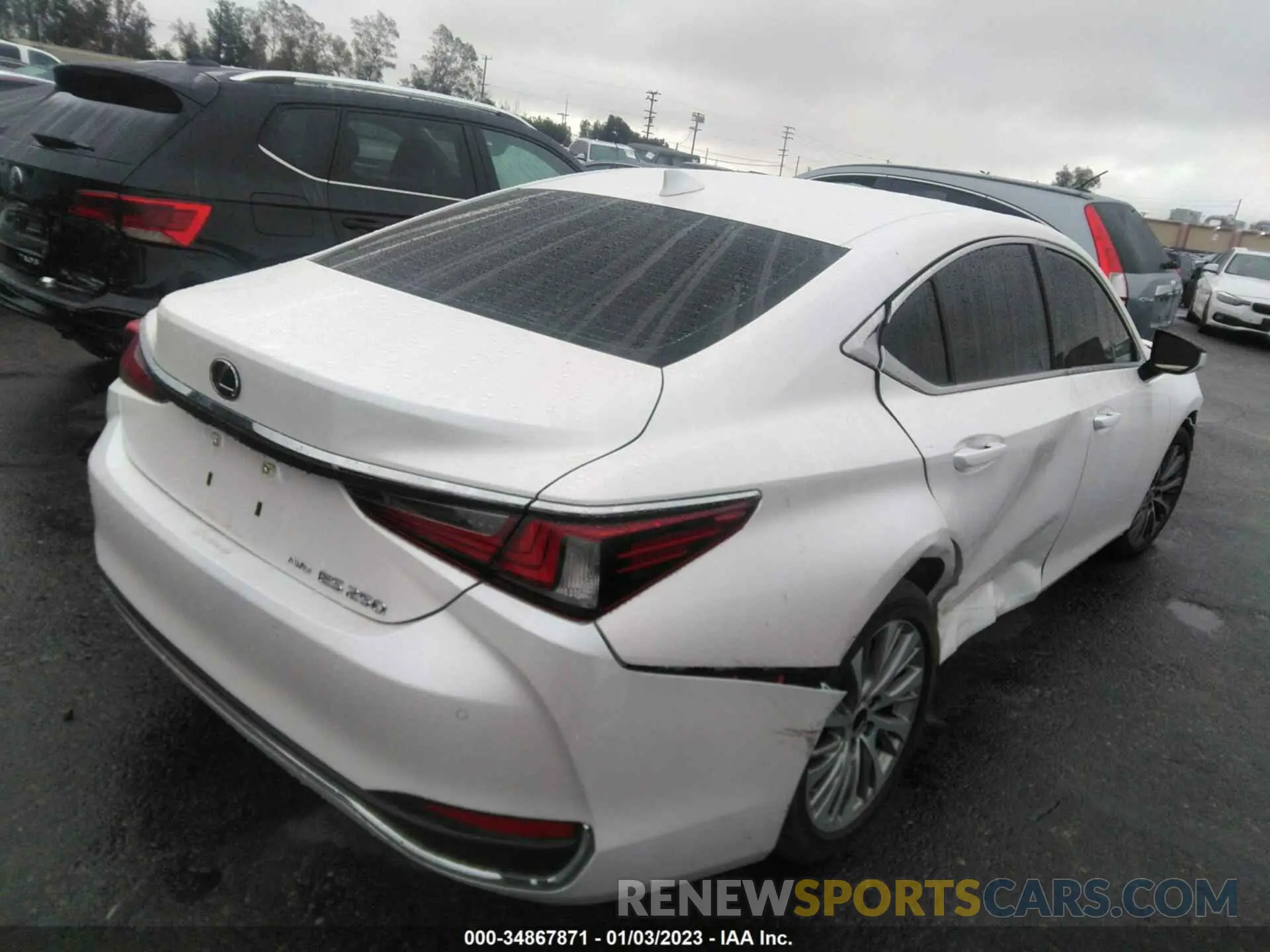 4 fotografías del automóvil dañado 58AD11D17MU003908 LEXUS ES 2021