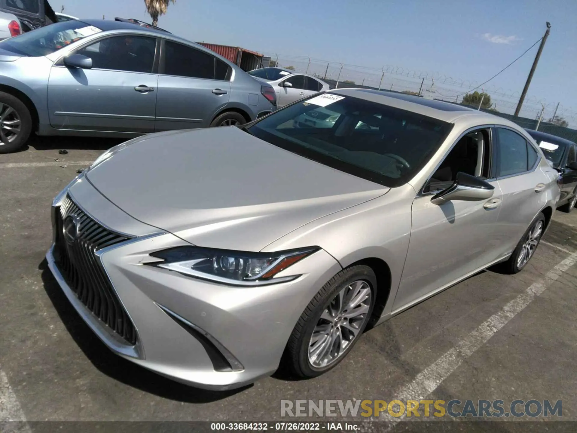 2 fotografías del automóvil dañado 58ADA1C15MU003603 LEXUS ES 2021