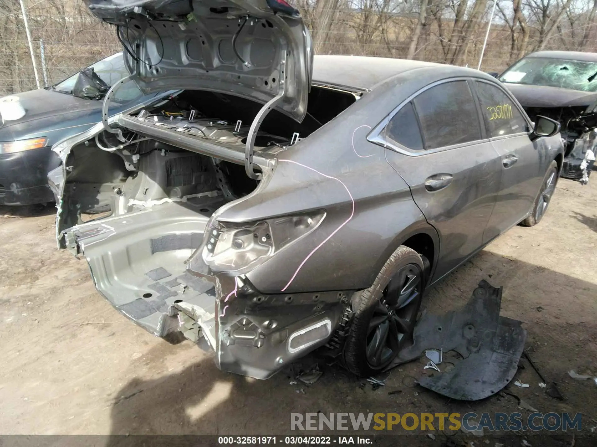 4 fotografías del automóvil dañado 58AGZ1B12MU106565 LEXUS ES 2021
