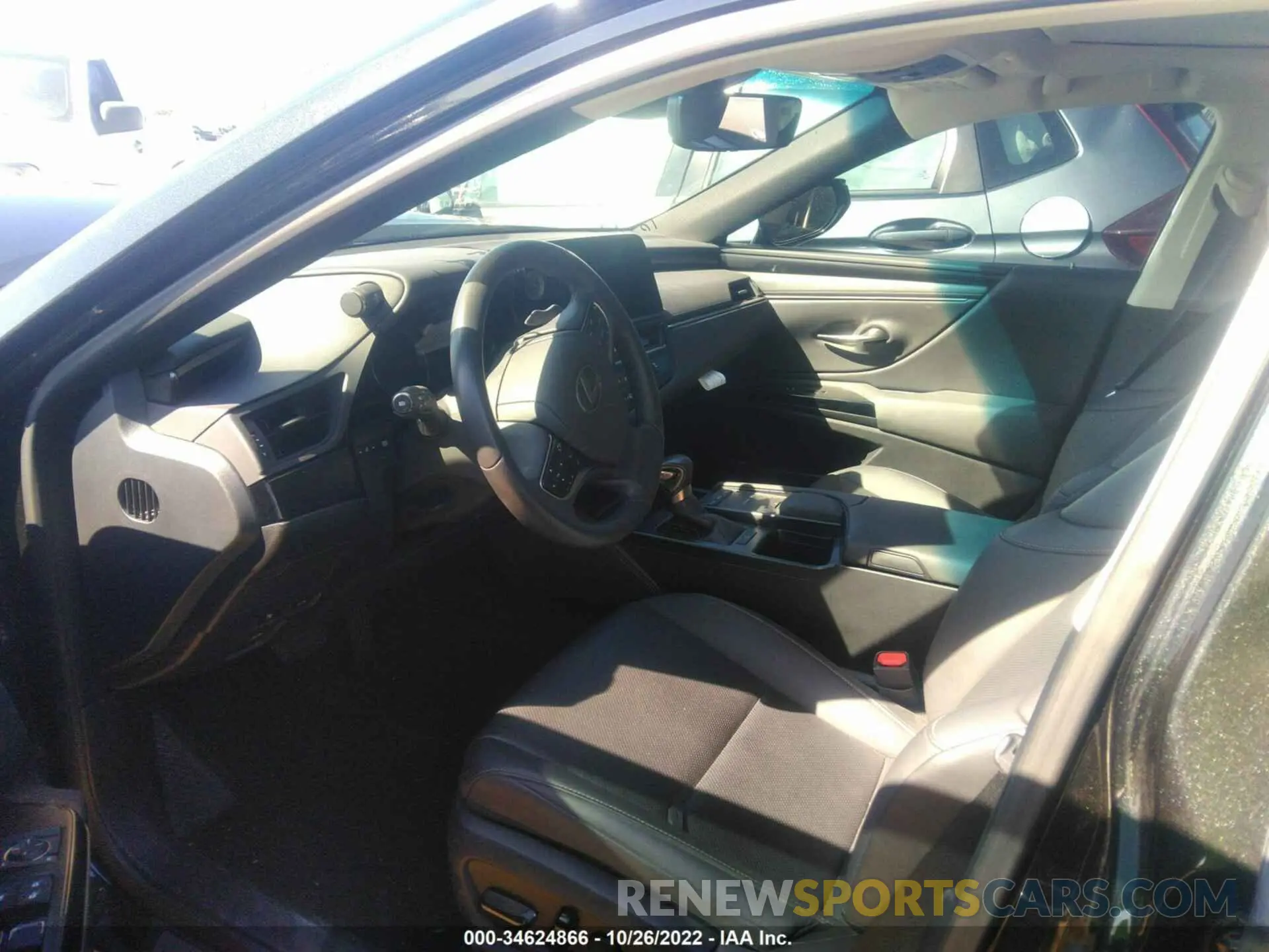 5 fotografías del automóvil dañado 58ACZ1B12NU121423 LEXUS ES 2022