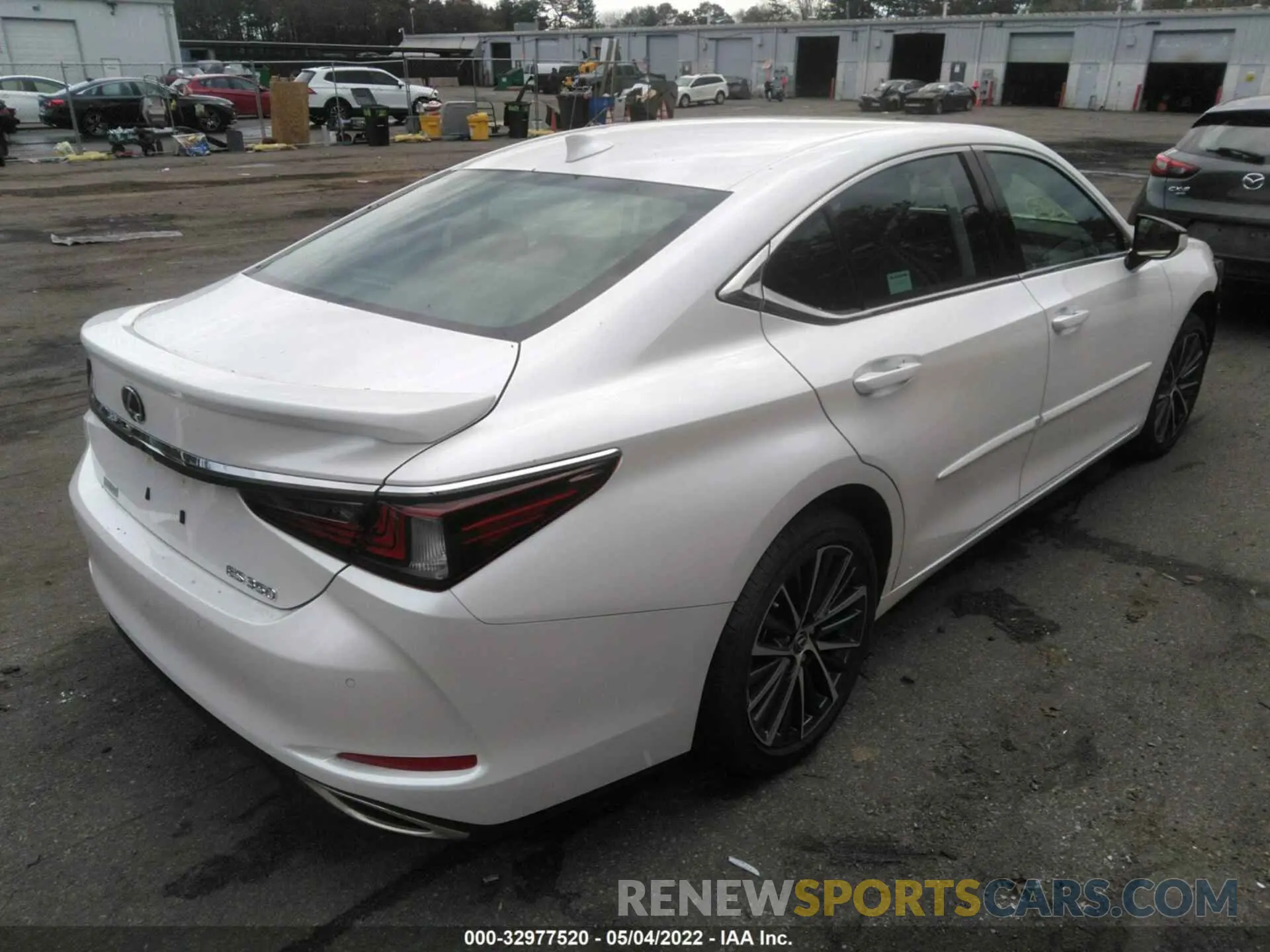 4 fotografías del automóvil dañado 58ADZ1B18NU115615 LEXUS ES 2022