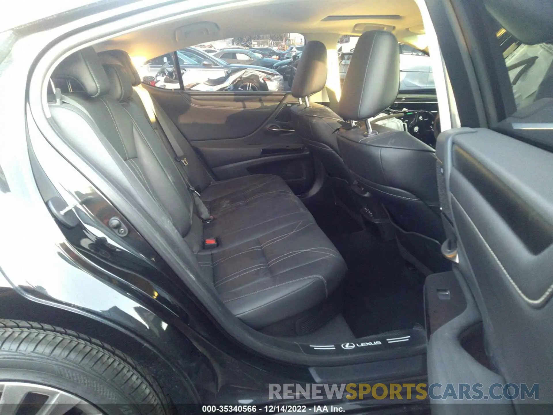 8 fotografías del automóvil dañado 58AEA1C17NU017668 LEXUS ES 2022