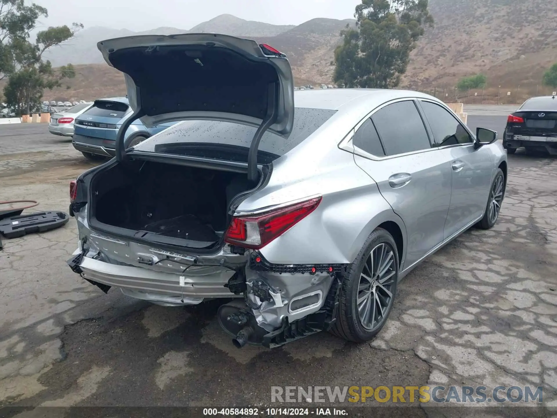 4 fotografías del automóvil dañado 58ADZ1B11RU173667 LEXUS ES 2024