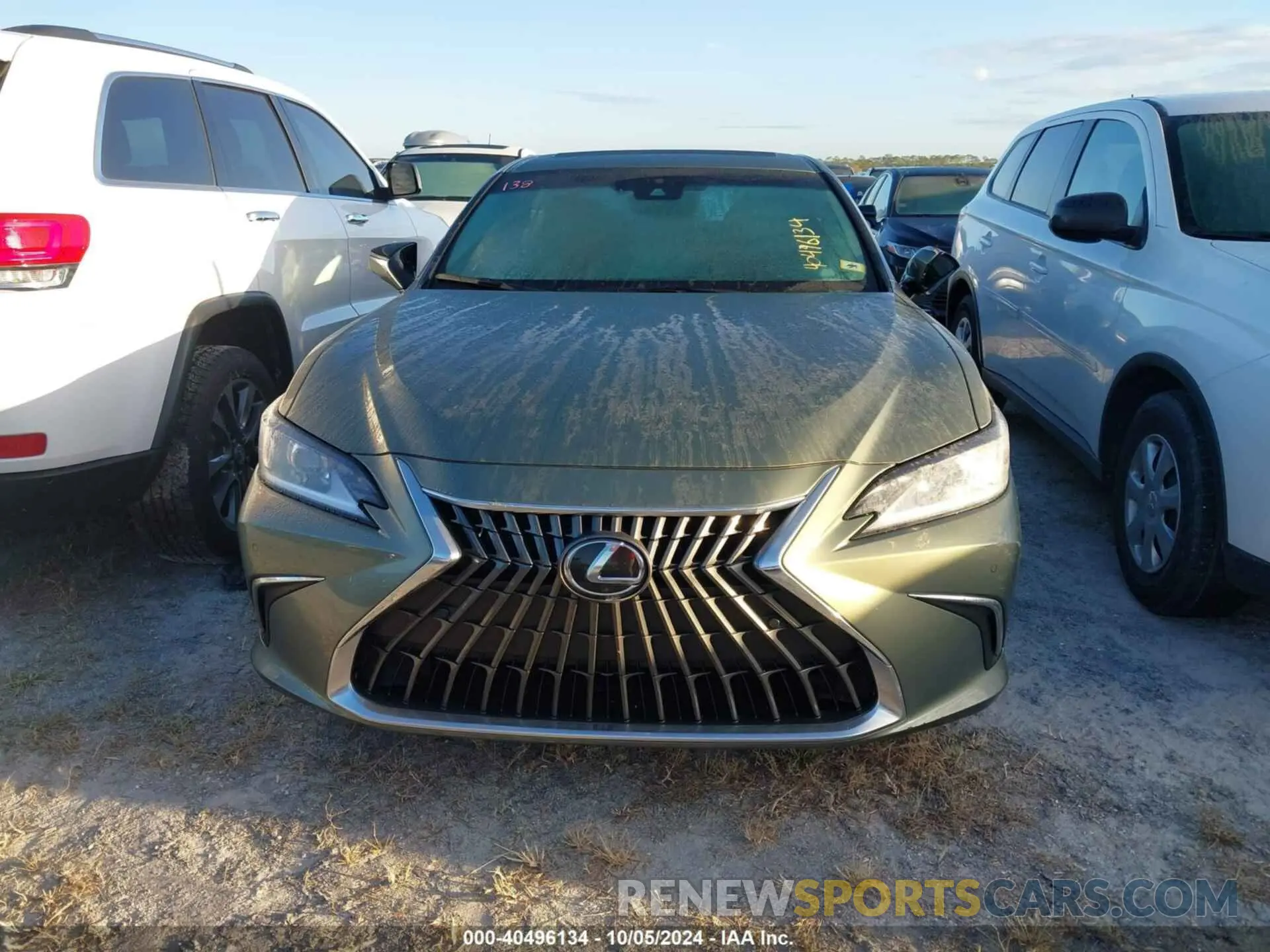 12 fotografías del automóvil dañado 58ADZ1B17RU180879 LEXUS ES 2024