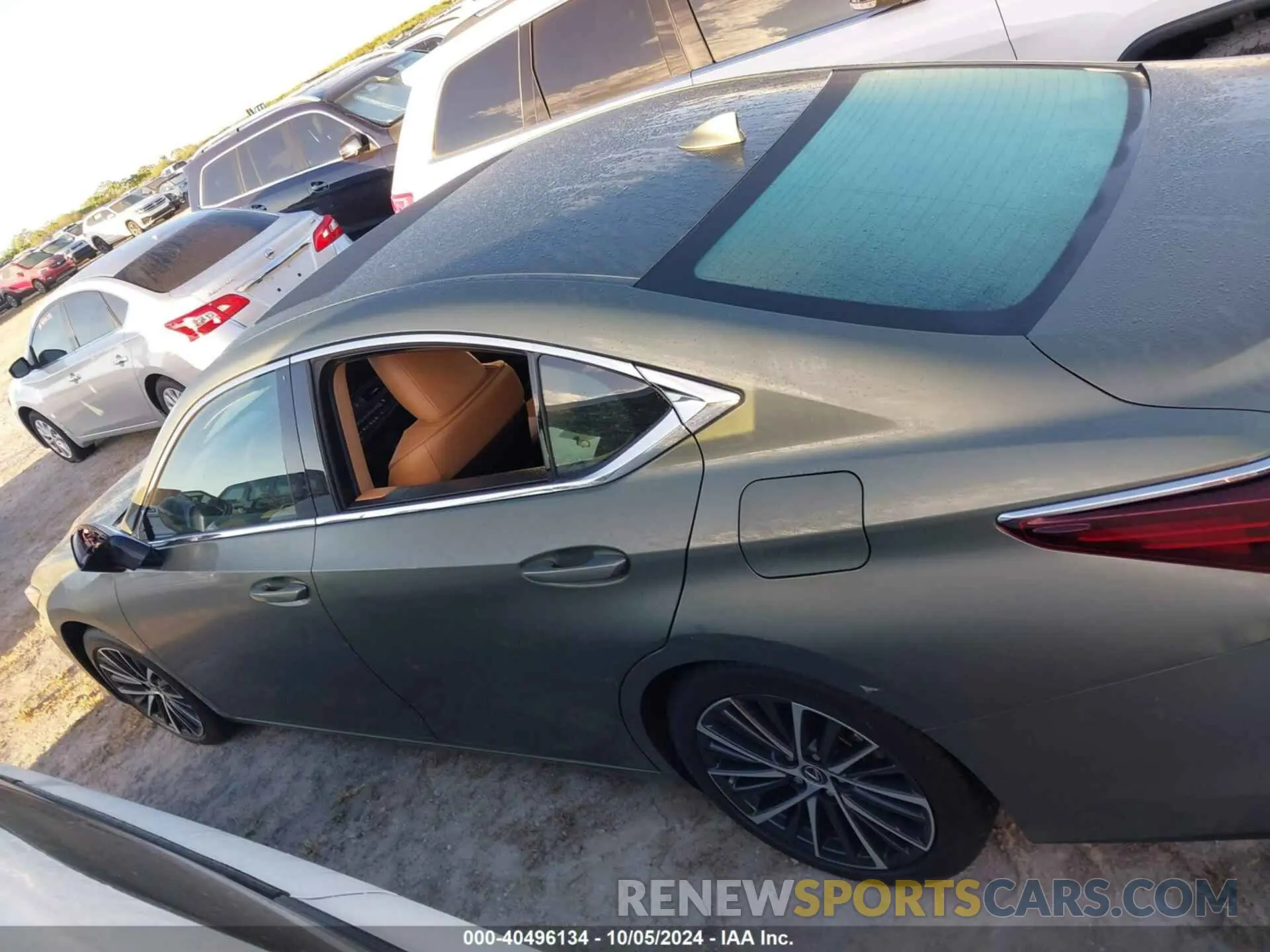 14 fotografías del automóvil dañado 58ADZ1B17RU180879 LEXUS ES 2024
