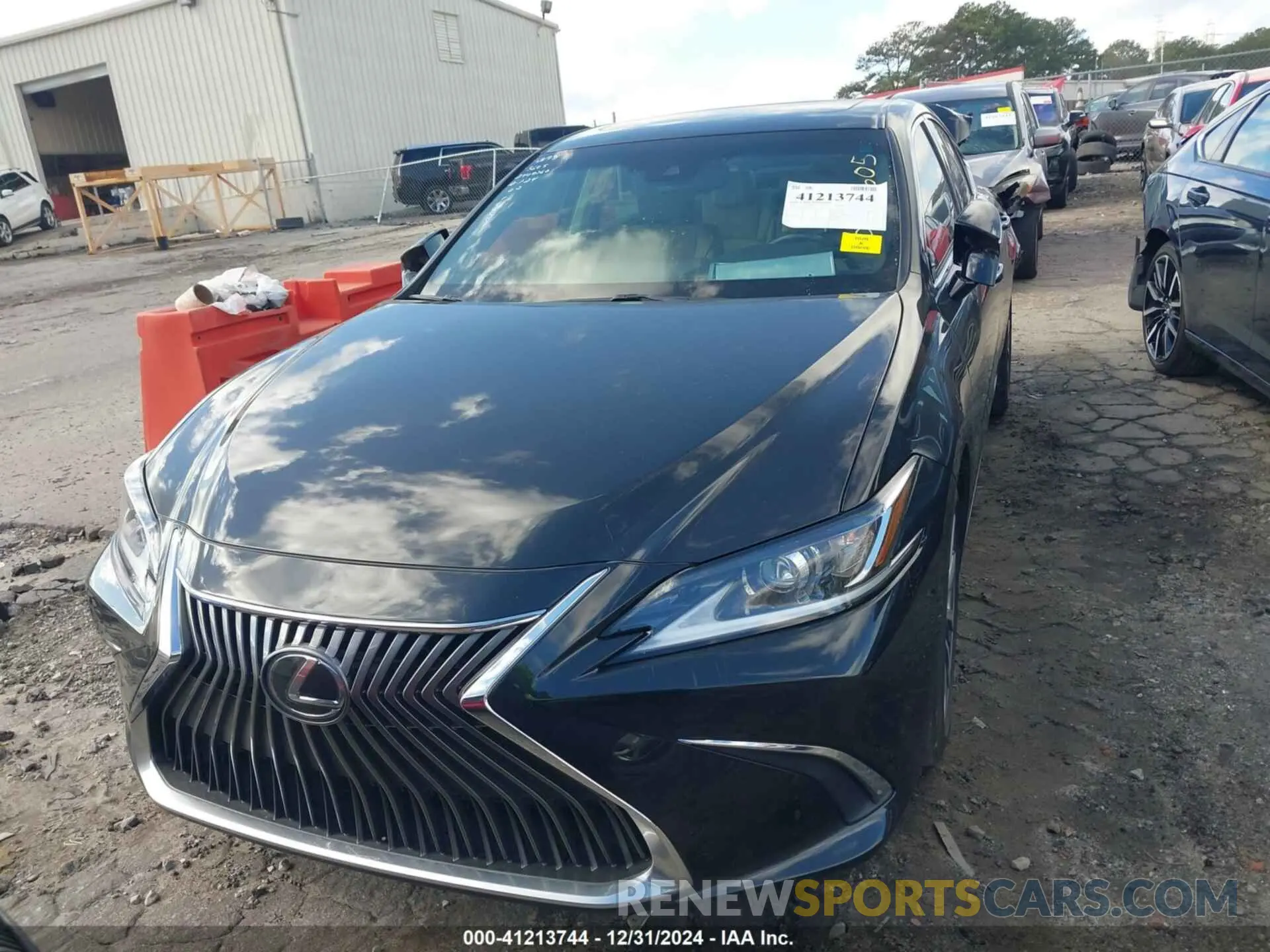 12 fotografías del automóvil dañado 58AD11D10MU003605 LEXUS ES 250 2021
