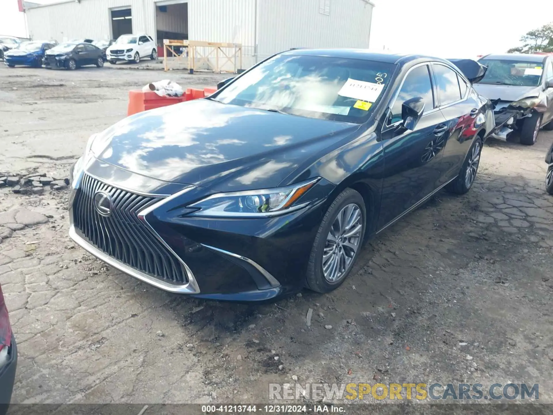 2 fotografías del automóvil dañado 58AD11D10MU003605 LEXUS ES 250 2021