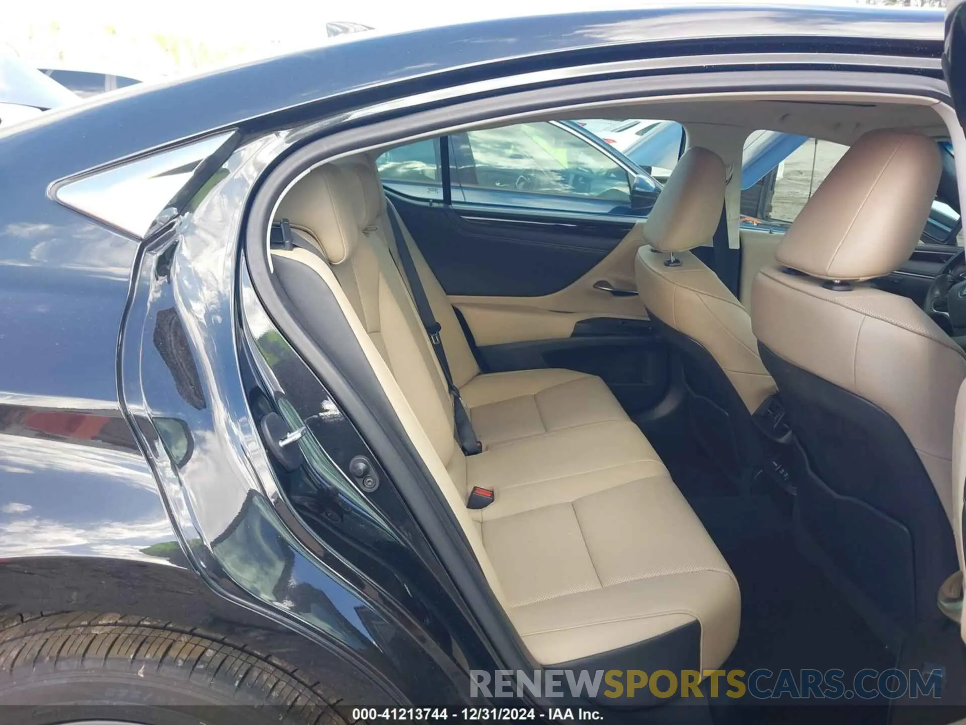 8 fotografías del automóvil dañado 58AD11D10MU003605 LEXUS ES 250 2021