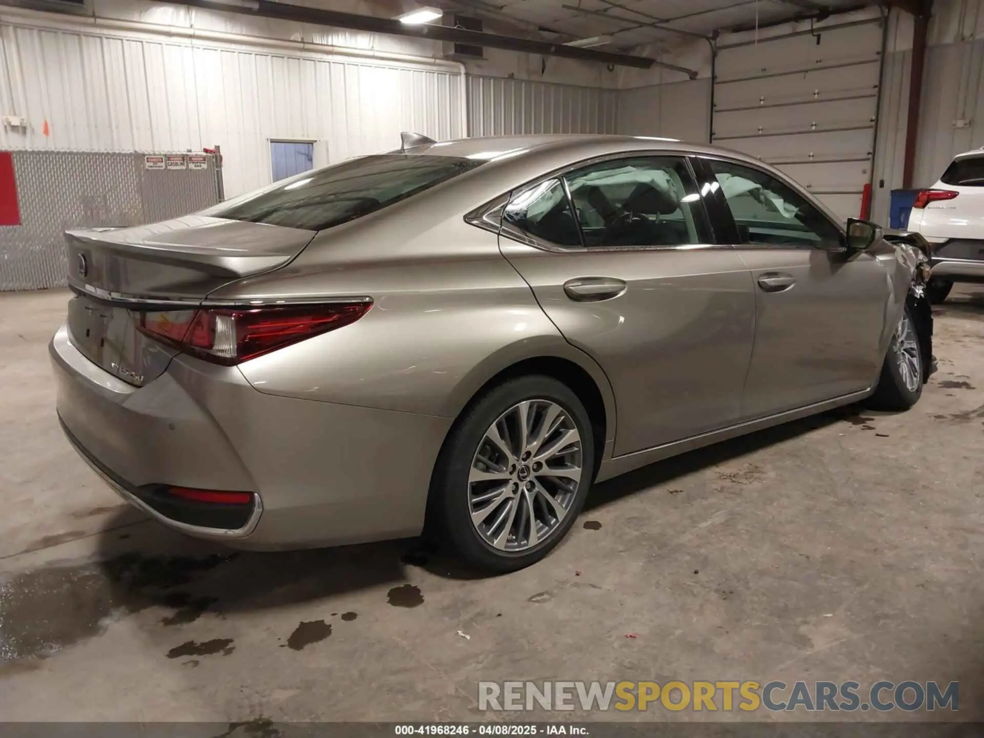 4 fotografías del automóvil dañado 58AD11D11MU007968 LEXUS ES 250 2021