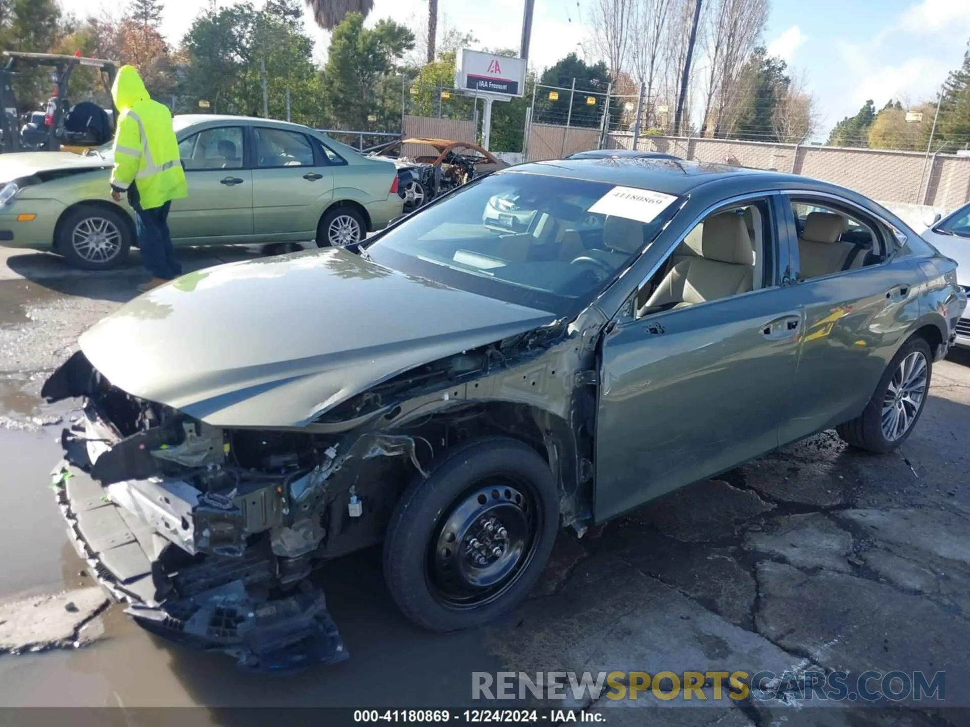 2 fotografías del automóvil dañado 58AD11D13MU004425 LEXUS ES 250 2021