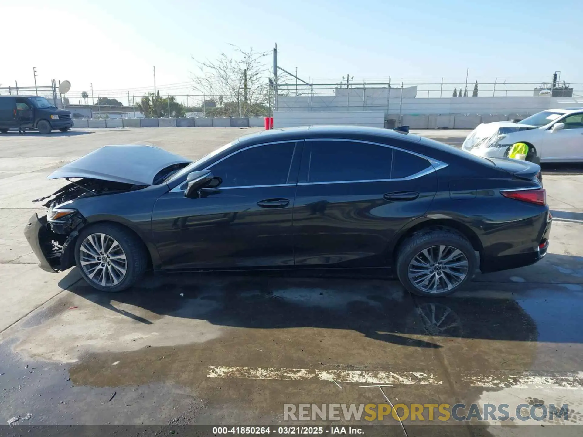 15 fotografías del automóvil dañado 58AD11D16MU002636 LEXUS ES 250 2021