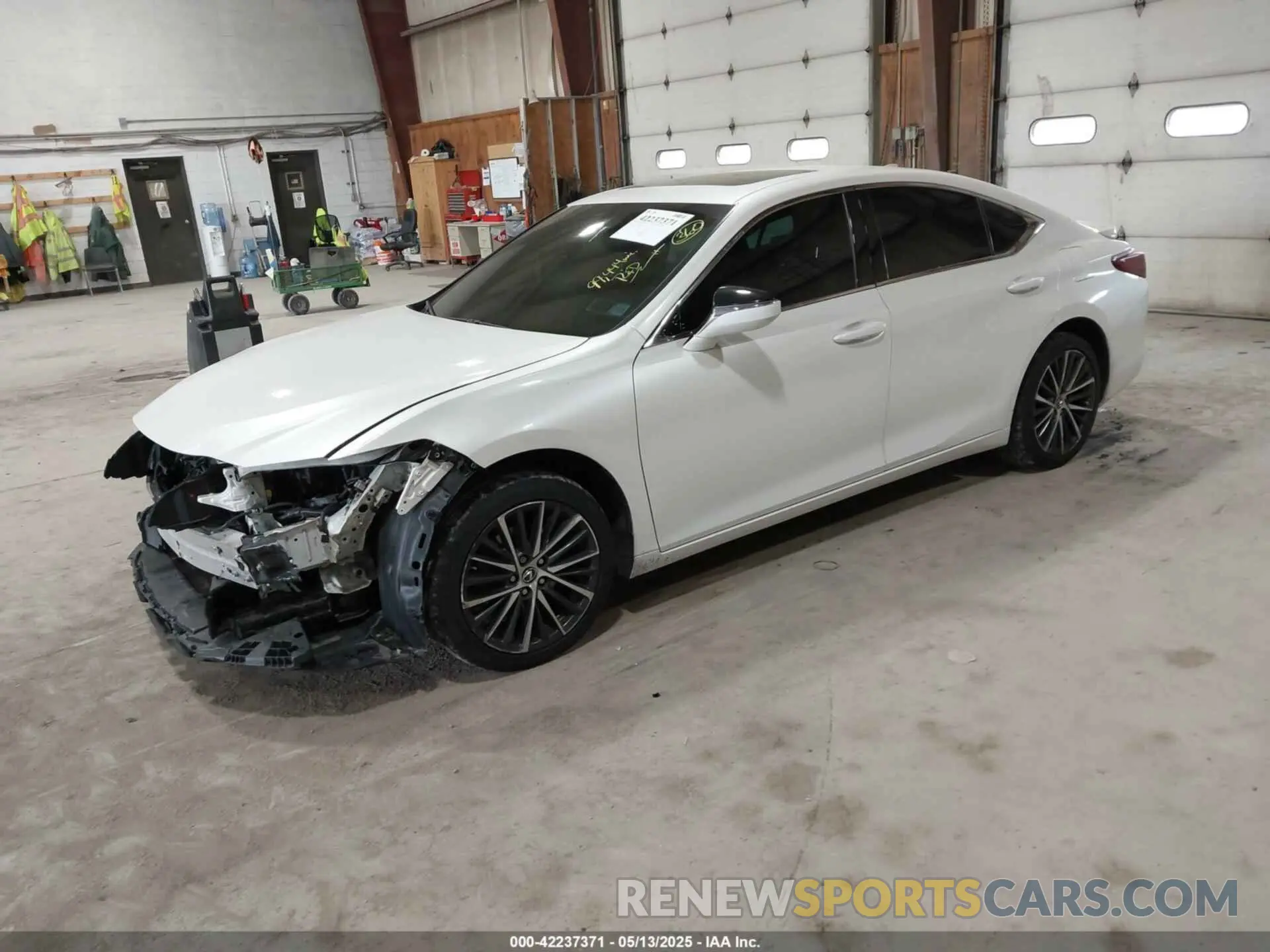 2 fotografías del automóvil dañado 58AD11D17NU009340 LEXUS ES 250 2022