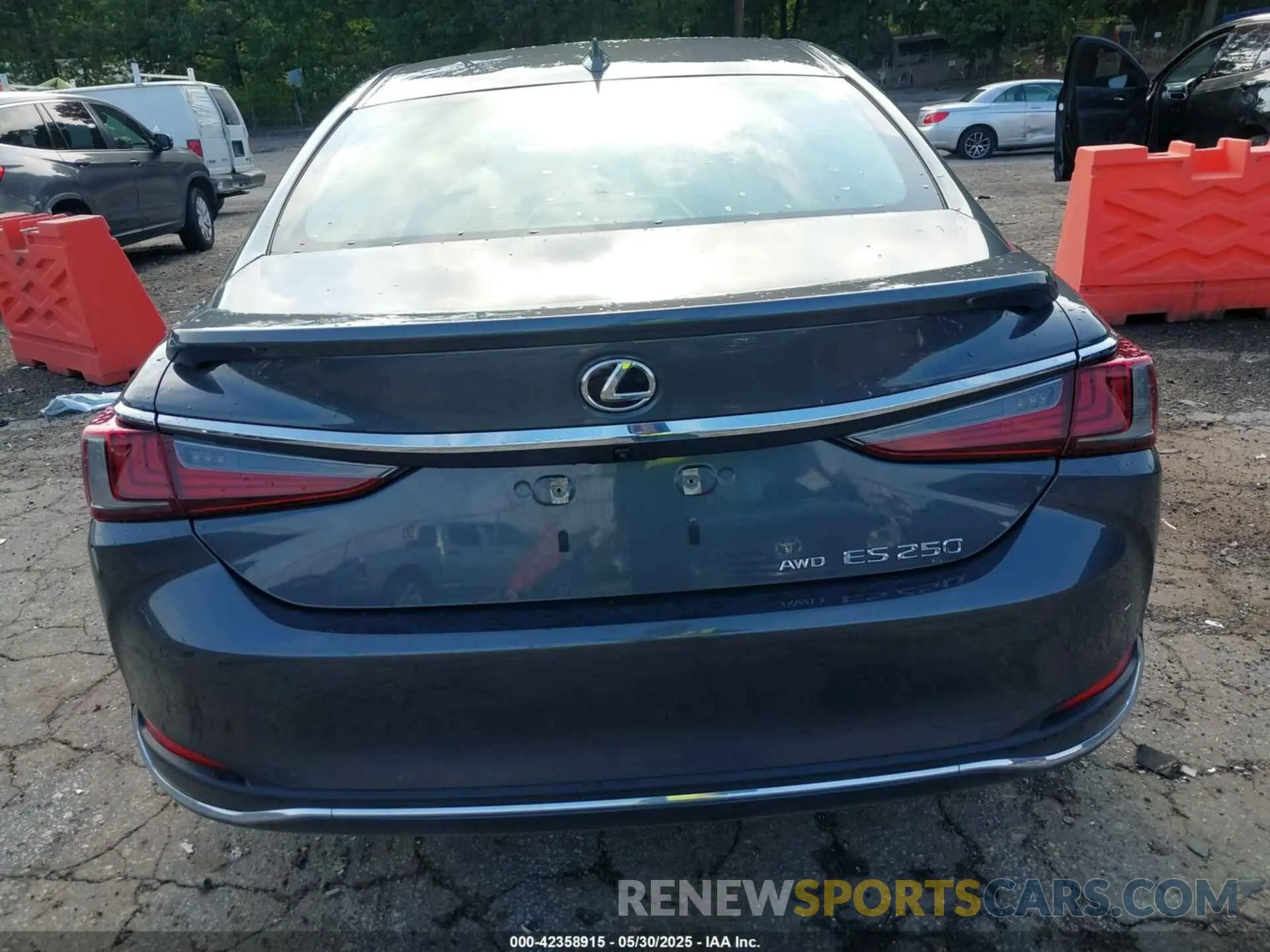 16 fotografías del automóvil dañado 58AD11D16PU011969 LEXUS ES 250 2023