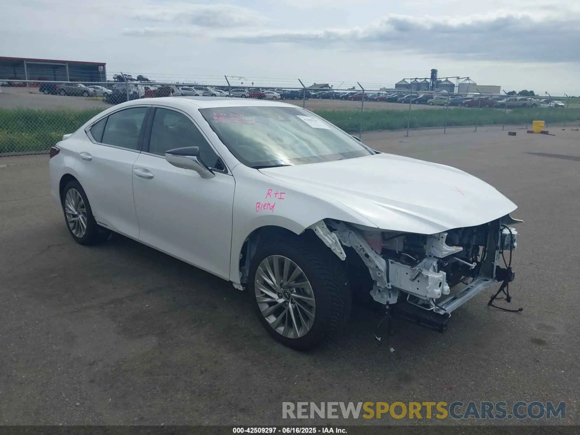 1 fotografías del automóvil dañado 58AB21B11KU003147 LEXUS ES 300H 2019
