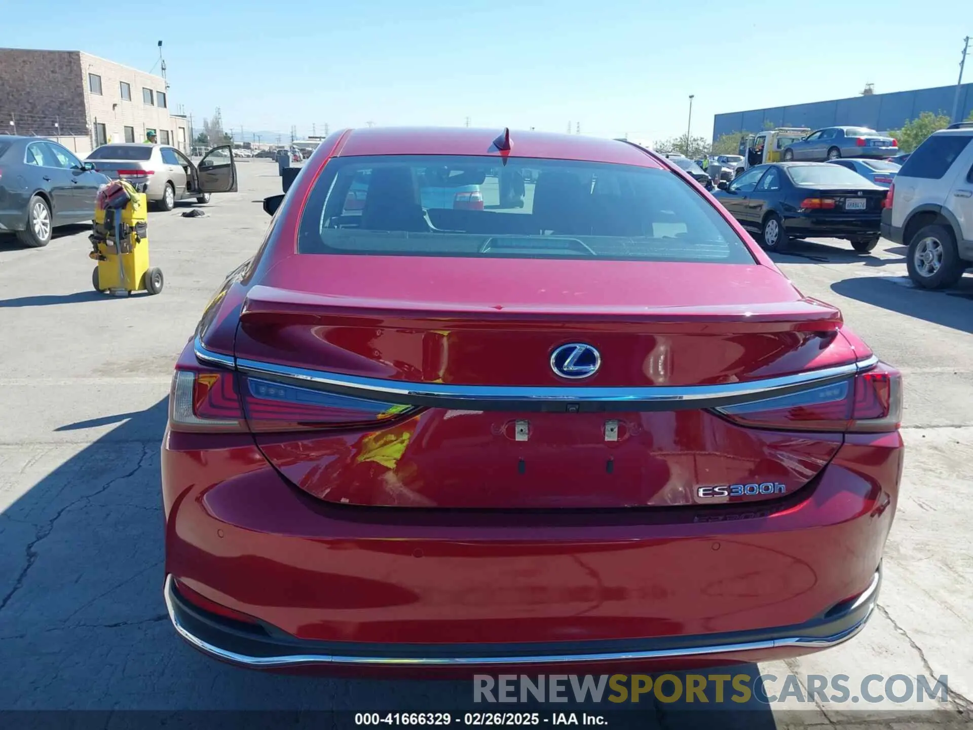16 fotografías del automóvil dañado 58AB21B13KU001903 LEXUS ES 300H 2019