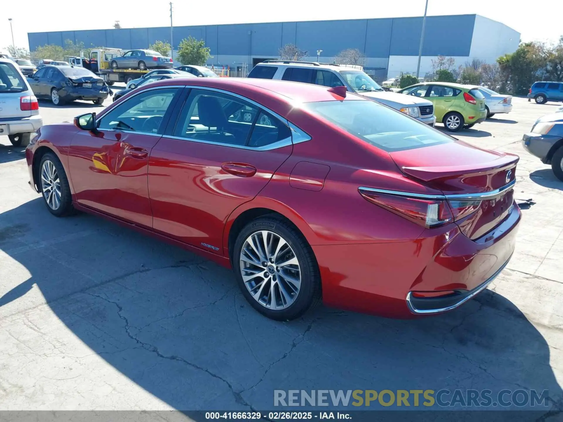 3 fotografías del automóvil dañado 58AB21B13KU001903 LEXUS ES 300H 2019