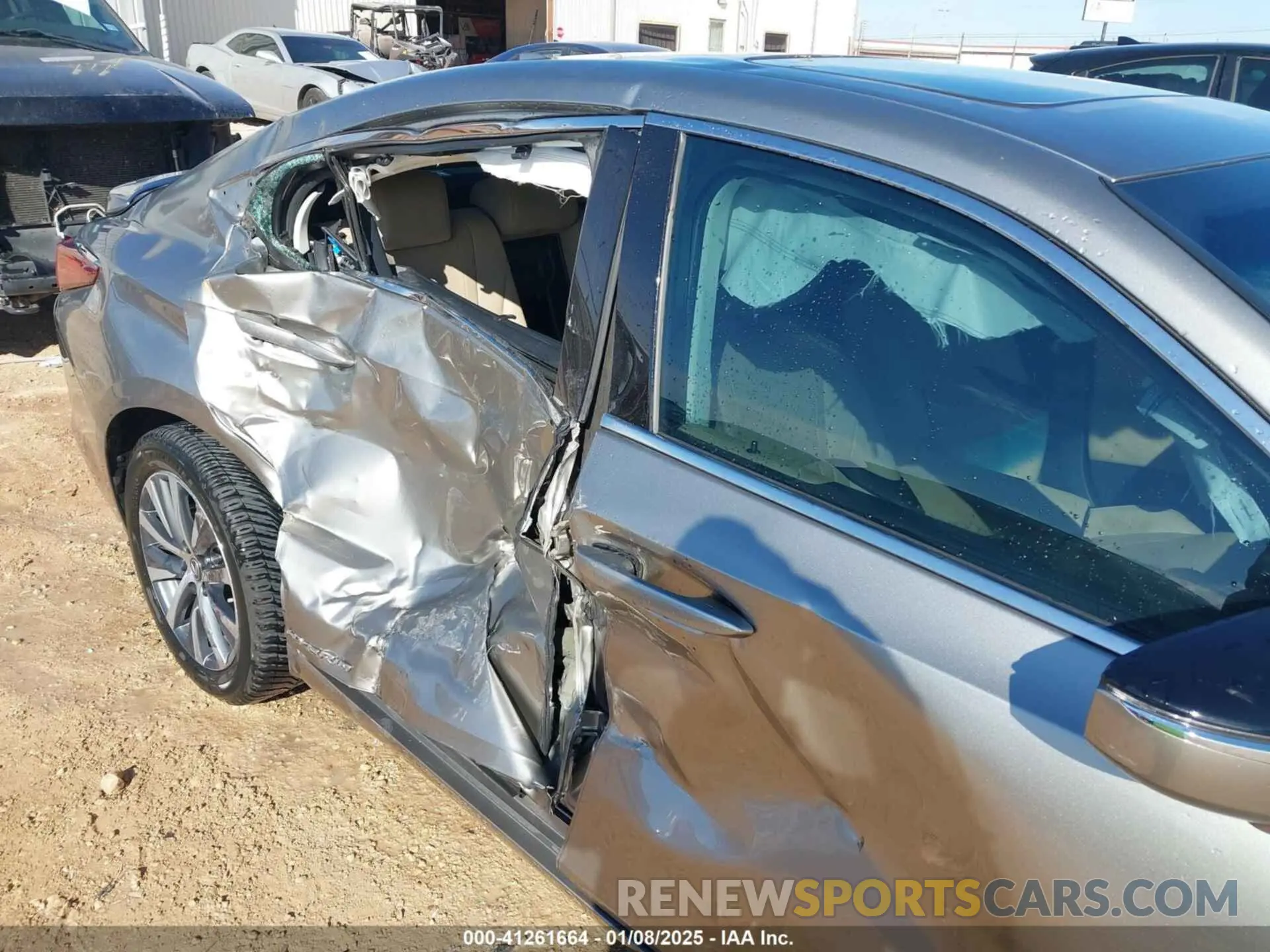 18 fotografías del automóvil dañado 58AB21B17KU002911 LEXUS ES 300H 2019