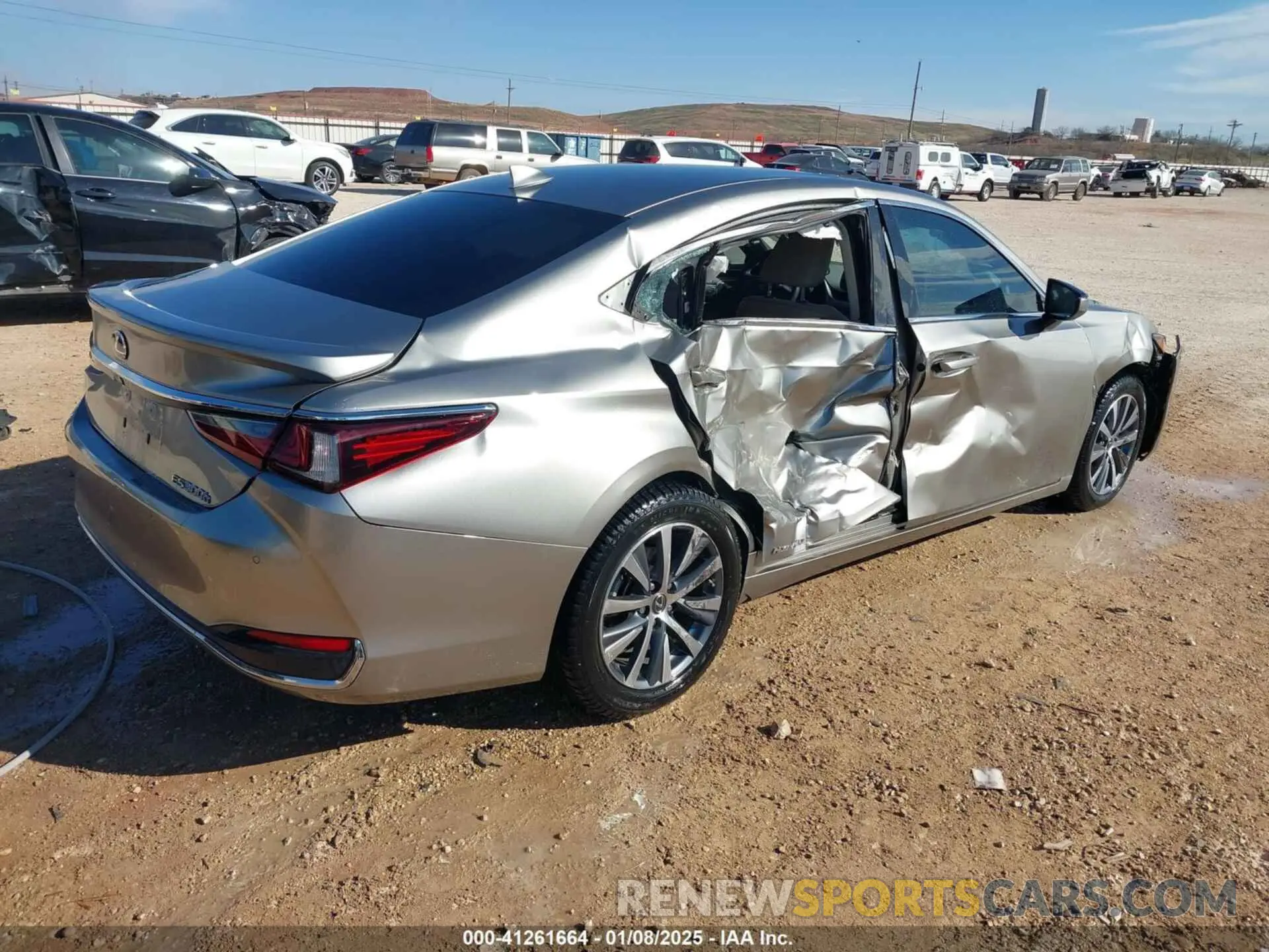 4 fotografías del automóvil dañado 58AB21B17KU002911 LEXUS ES 300H 2019
