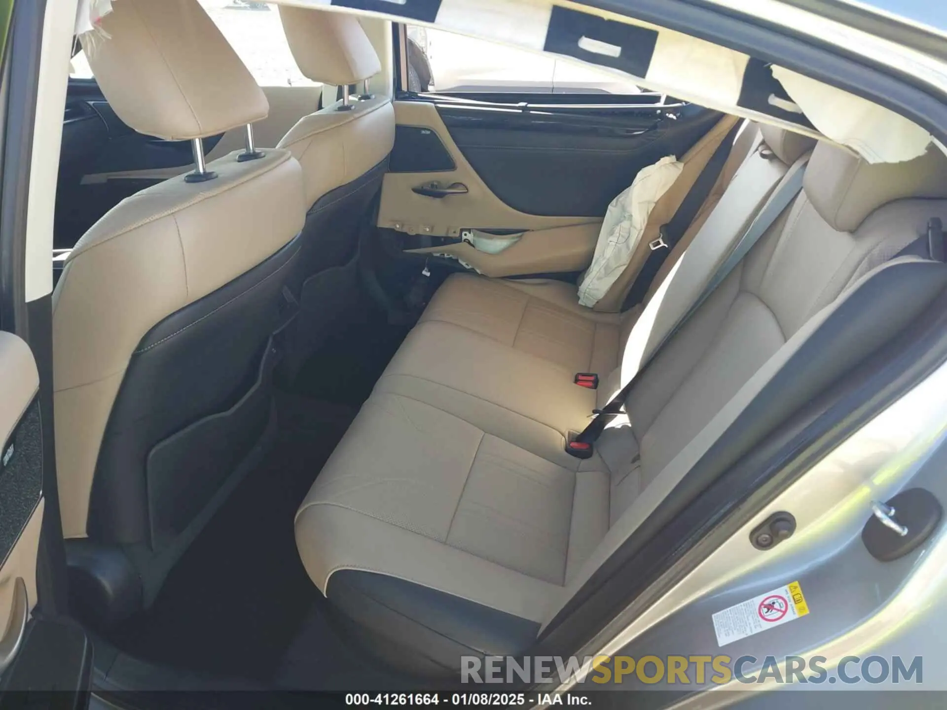 8 fotografías del automóvil dañado 58AB21B17KU002911 LEXUS ES 300H 2019