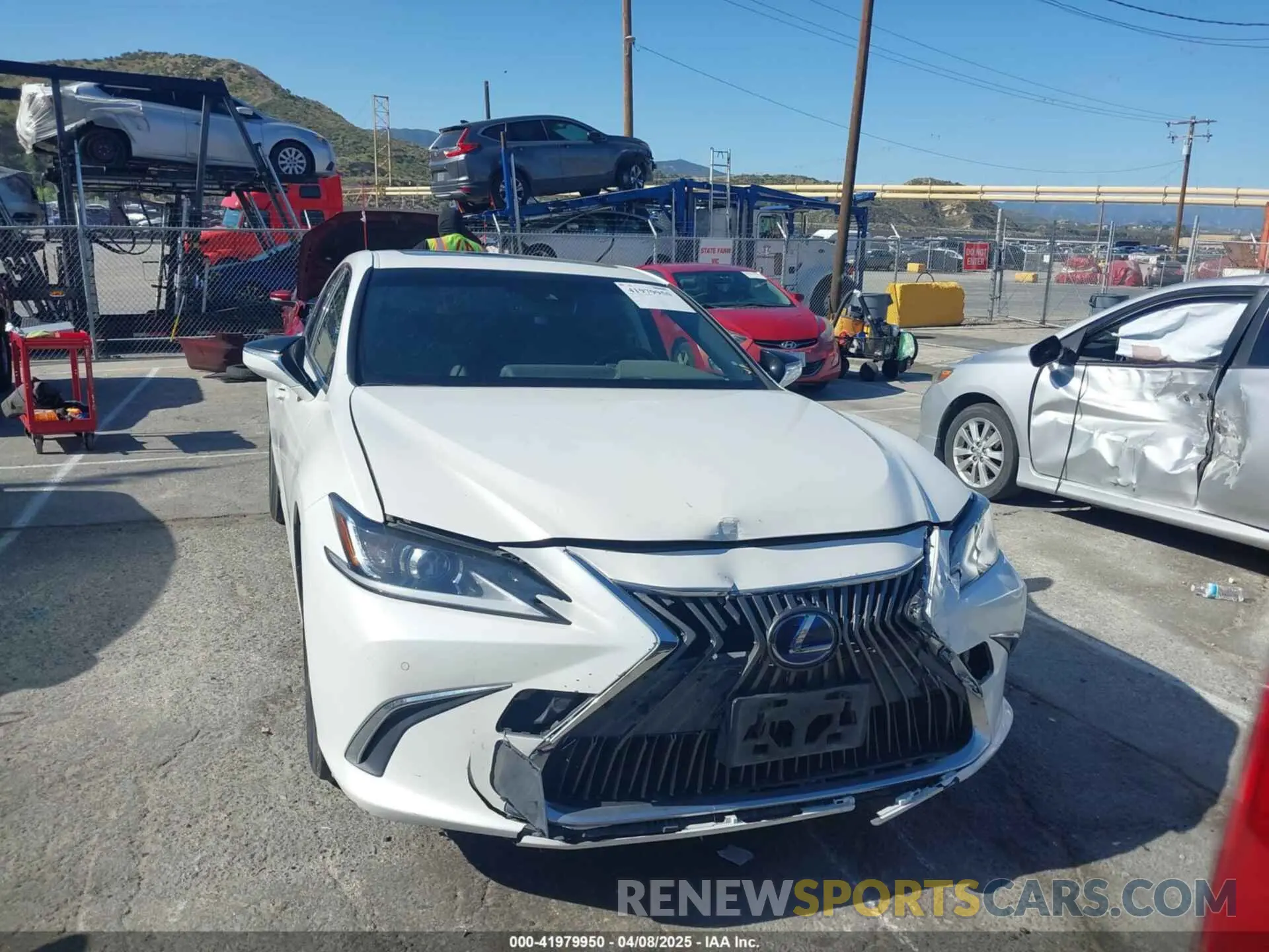 12 fotografías del automóvil dañado JTHB21B10K2036789 LEXUS ES 300H 2019