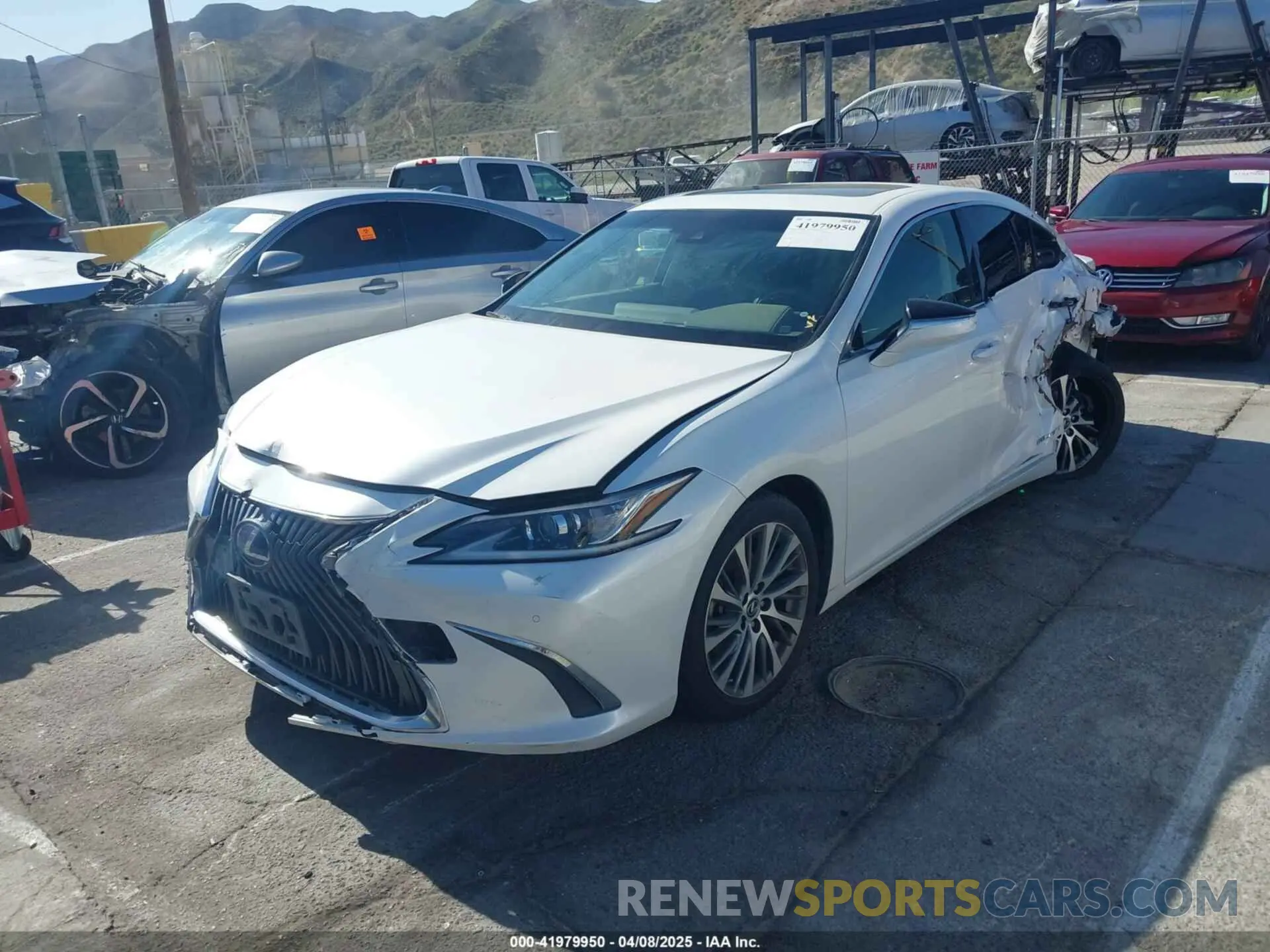 2 fotografías del automóvil dañado JTHB21B10K2036789 LEXUS ES 300H 2019