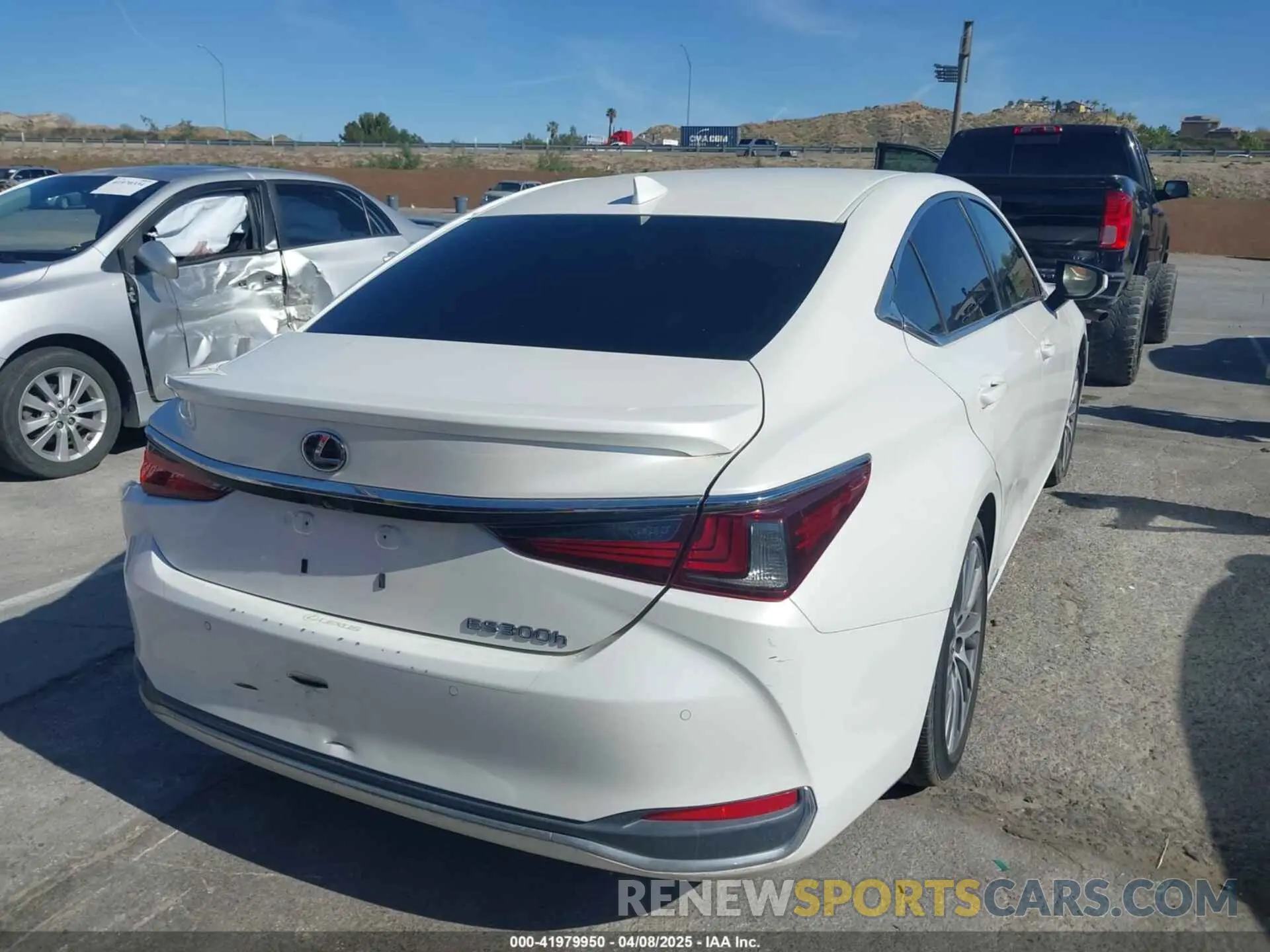 4 fotografías del automóvil dañado JTHB21B10K2036789 LEXUS ES 300H 2019
