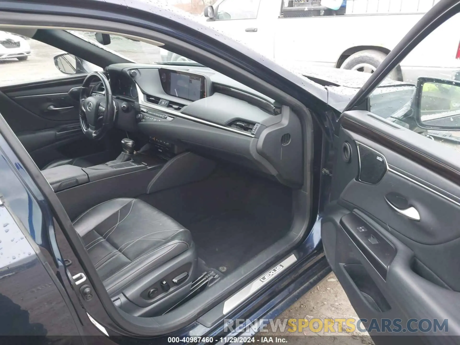 5 fotografías del automóvil dañado JTHB21B11K2003557 LEXUS ES 300H 2019