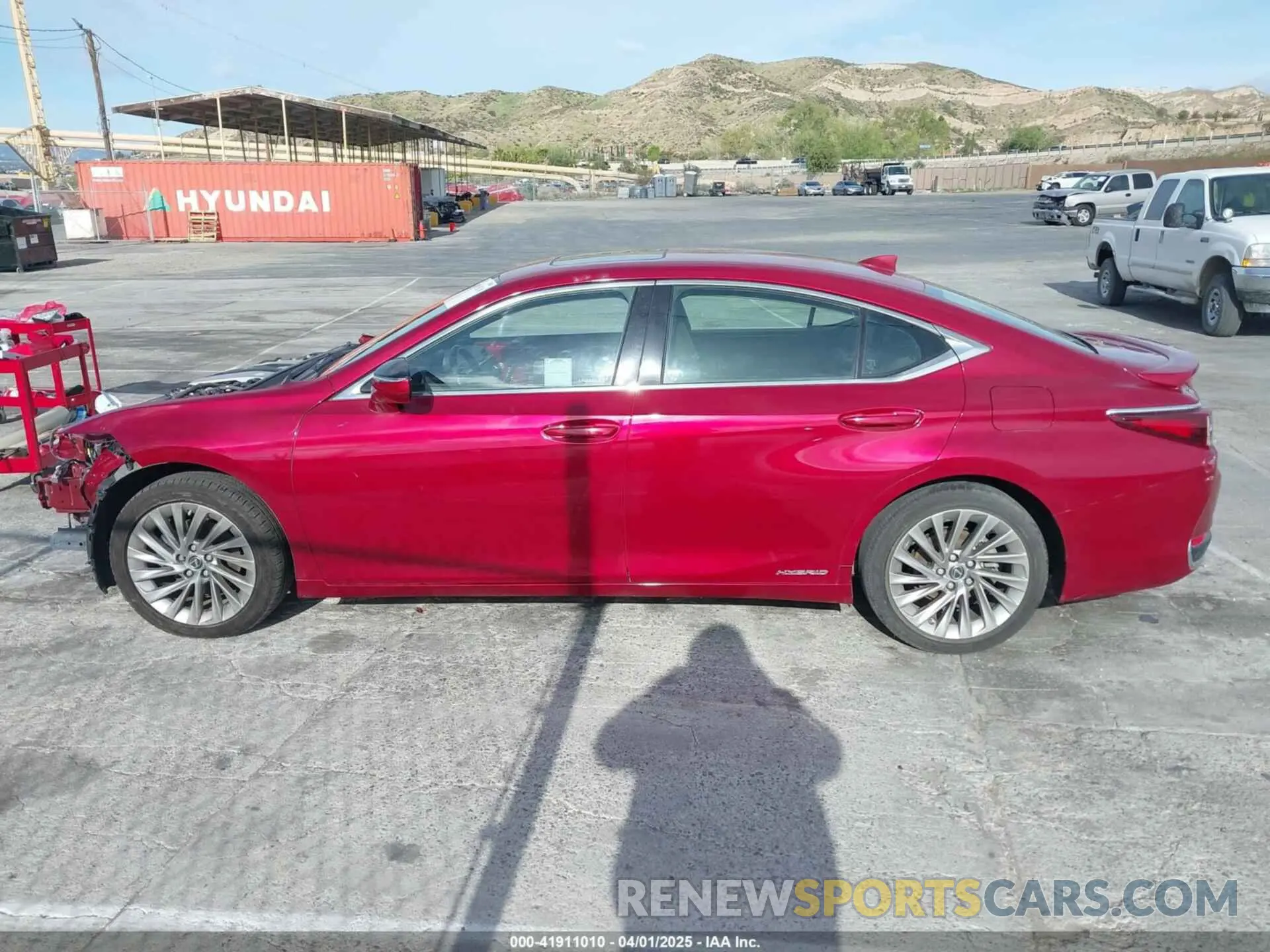 15 fotografías del automóvil dañado JTHB21B11K2015496 LEXUS ES 300H 2019