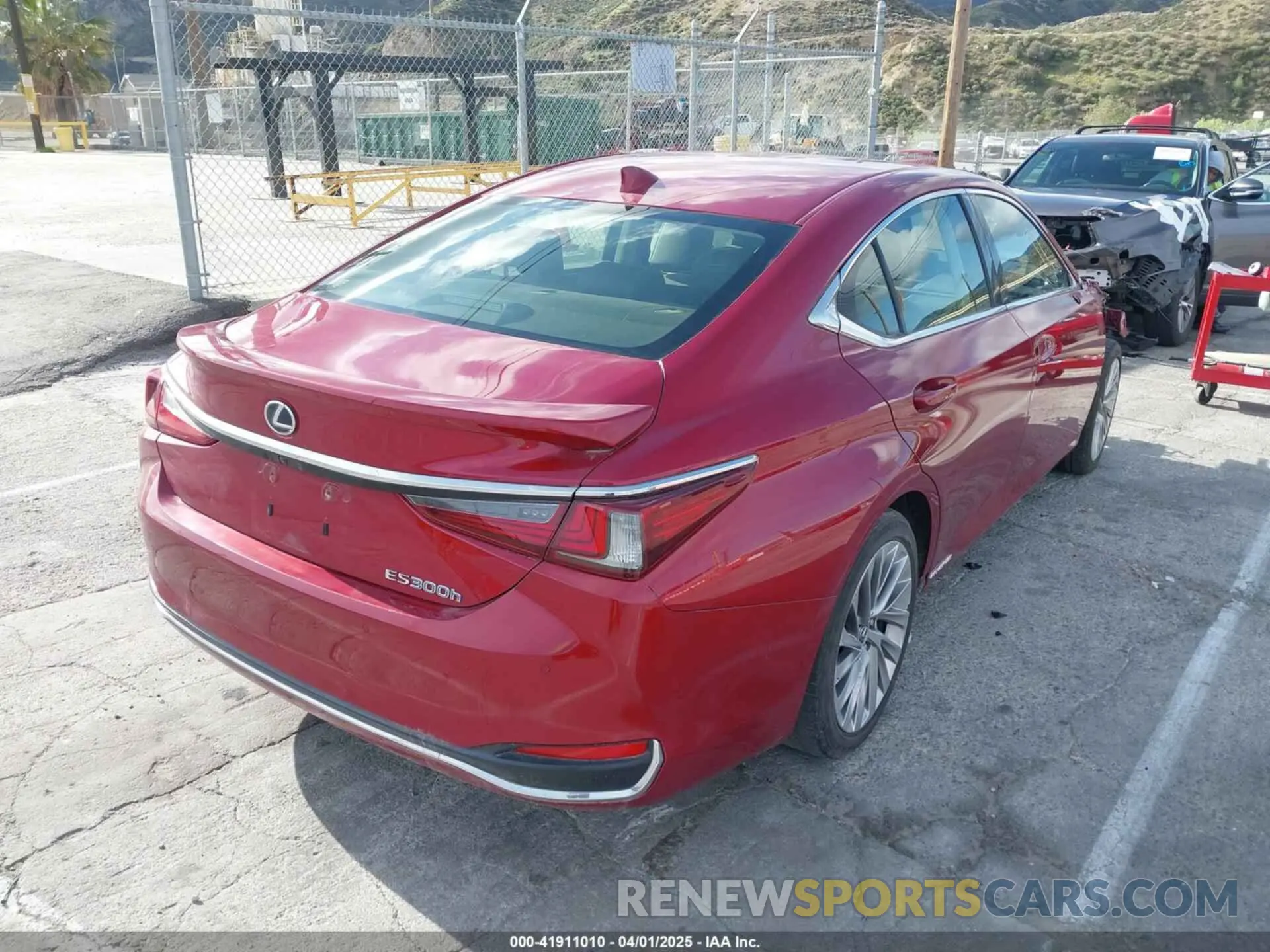 4 fotografías del automóvil dañado JTHB21B11K2015496 LEXUS ES 300H 2019
