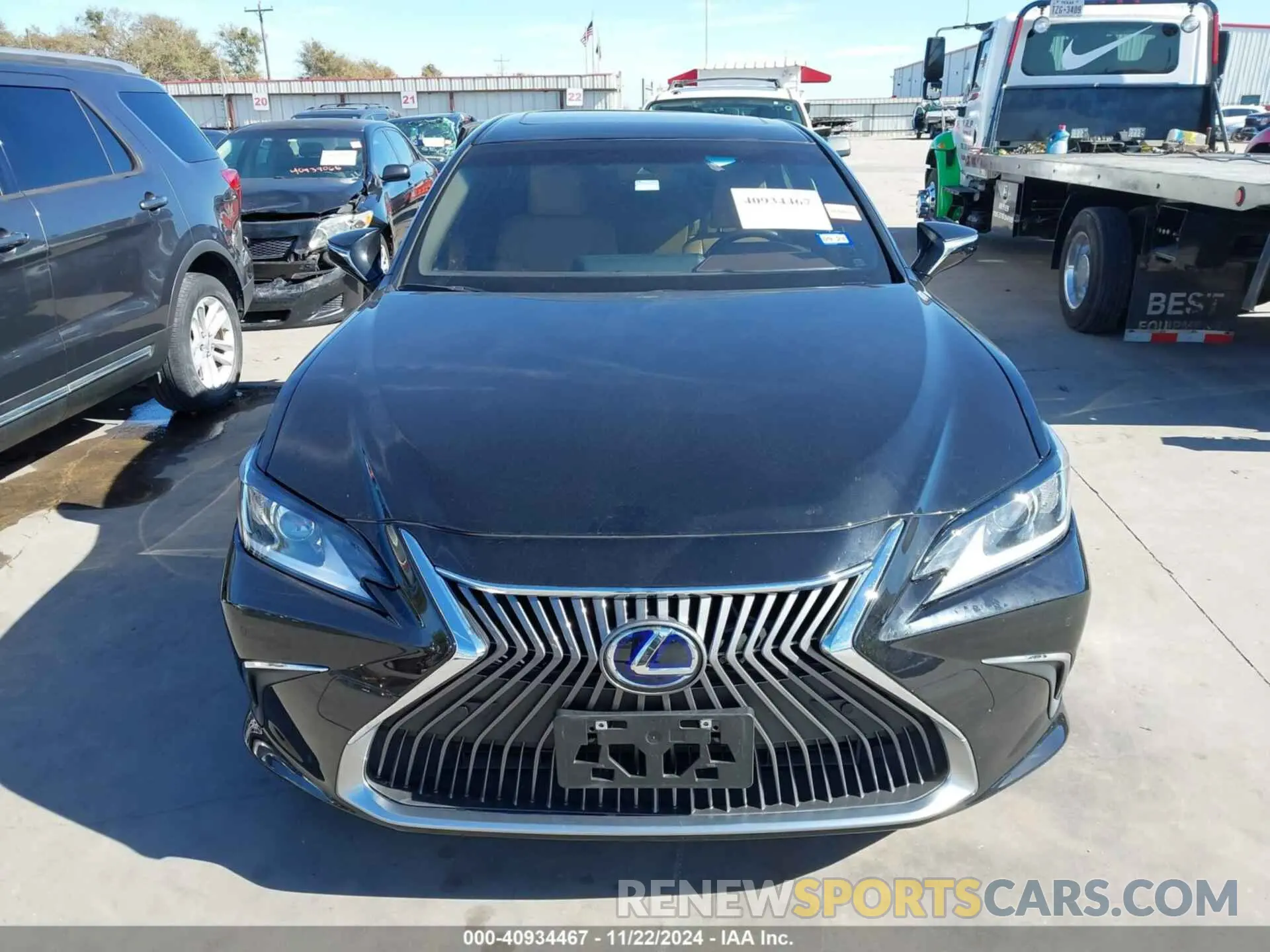 12 fotografías del automóvil dañado JTHB21B15K2002072 LEXUS ES 300H 2019