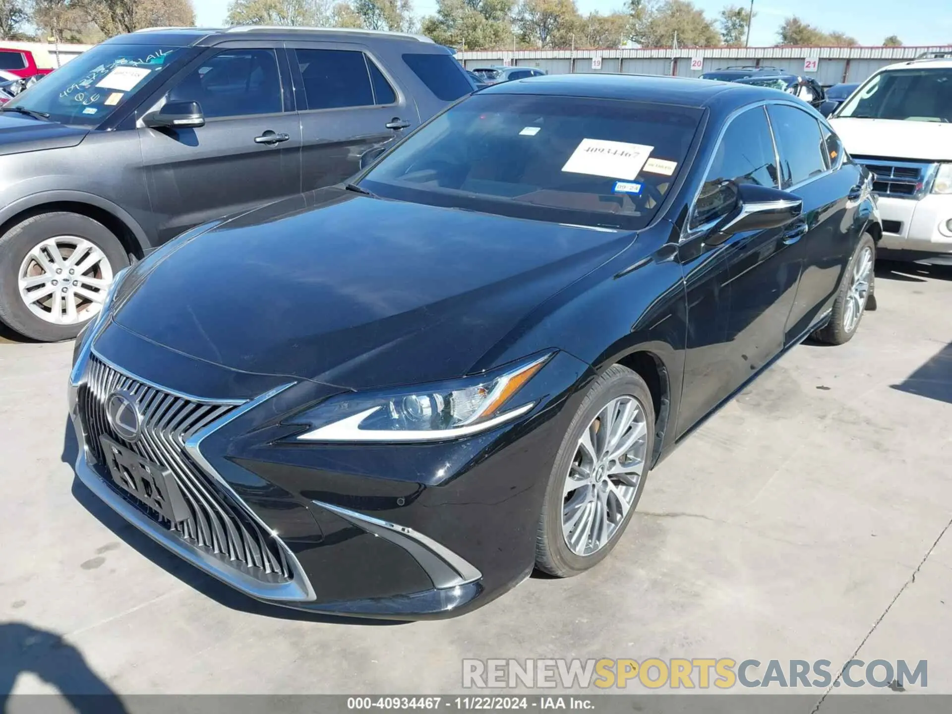 2 fotografías del automóvil dañado JTHB21B15K2002072 LEXUS ES 300H 2019
