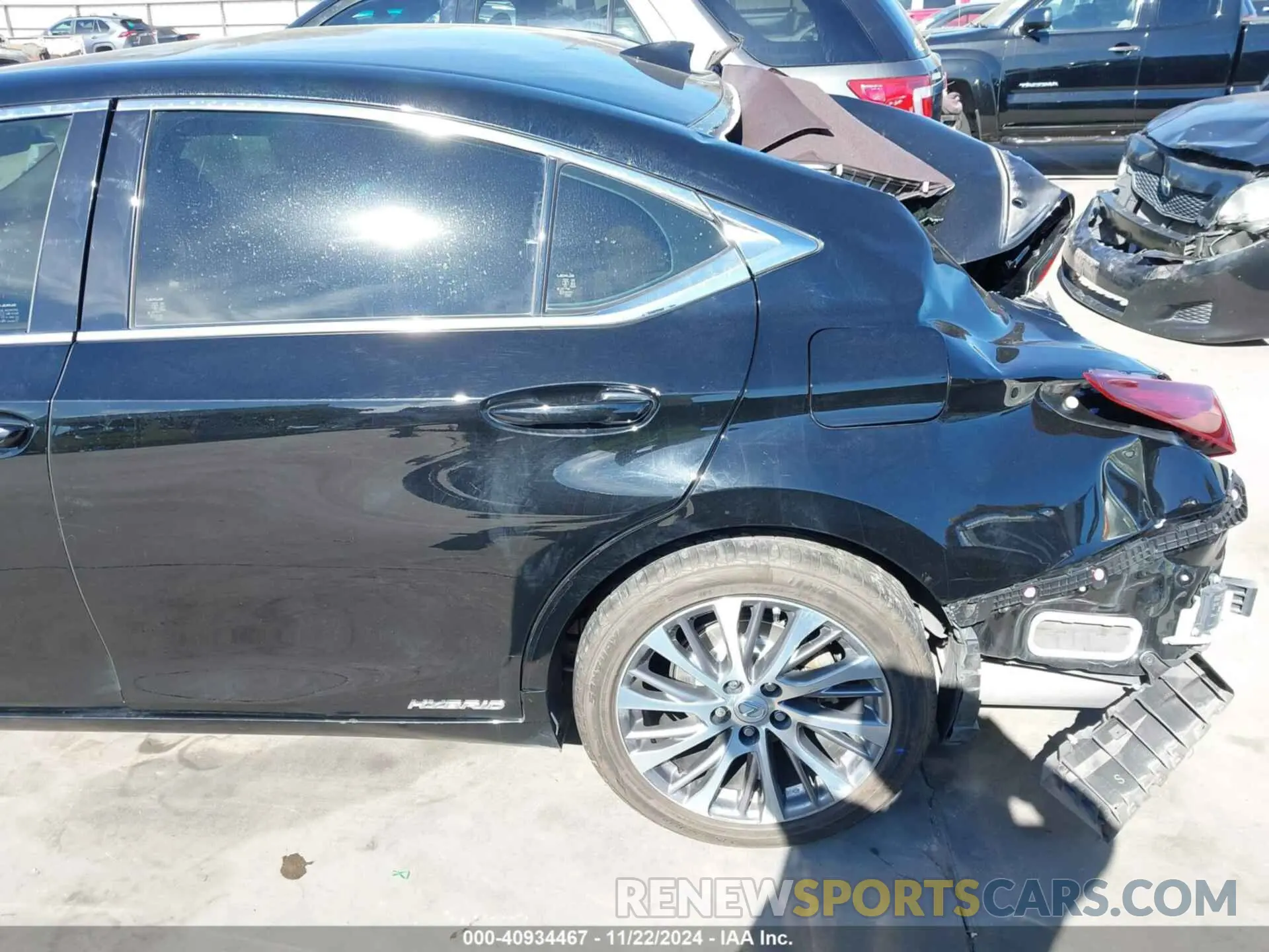 20 fotografías del automóvil dañado JTHB21B15K2002072 LEXUS ES 300H 2019