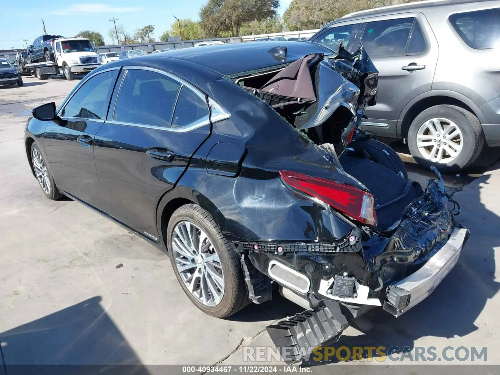 3 fotografías del automóvil dañado JTHB21B15K2002072 LEXUS ES 300H 2019