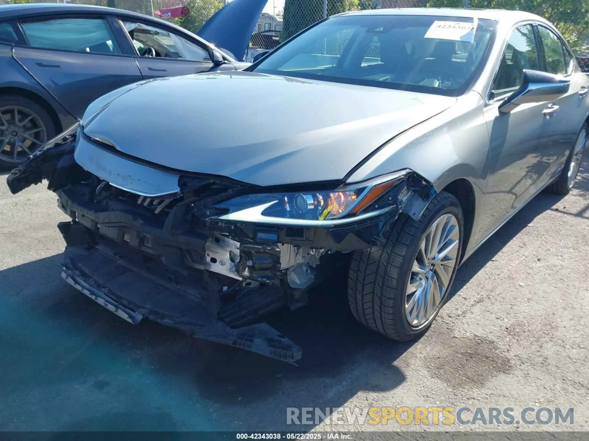 18 fotografías del automóvil dañado JTHB21B15K2031457 LEXUS ES 300H 2019