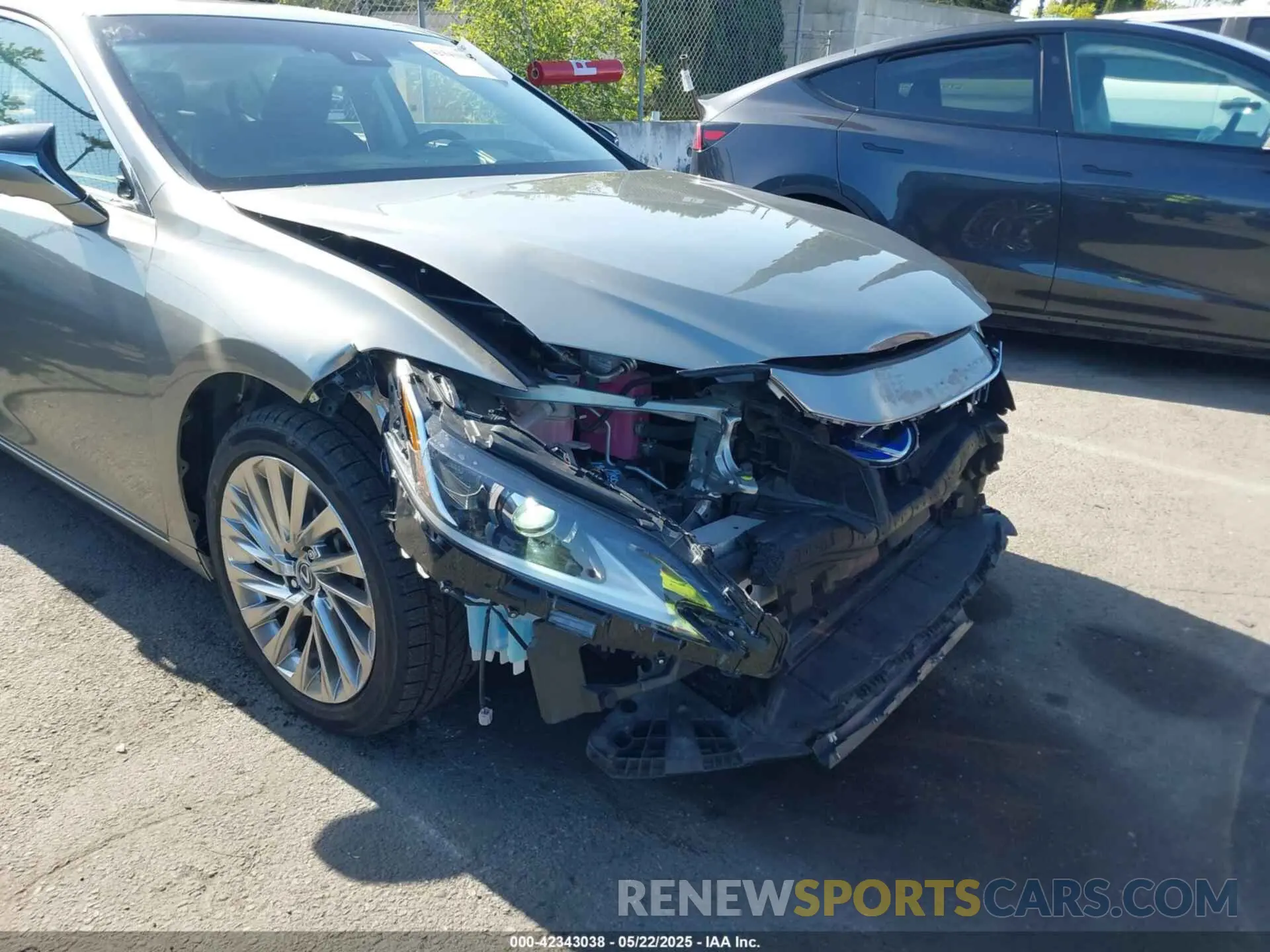6 fotografías del automóvil dañado JTHB21B15K2031457 LEXUS ES 300H 2019