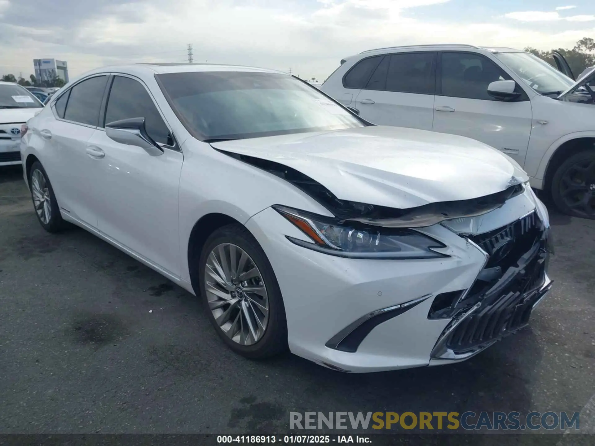 1 fotografías del automóvil dañado JTHB21B17K2042654 LEXUS ES 300H 2019