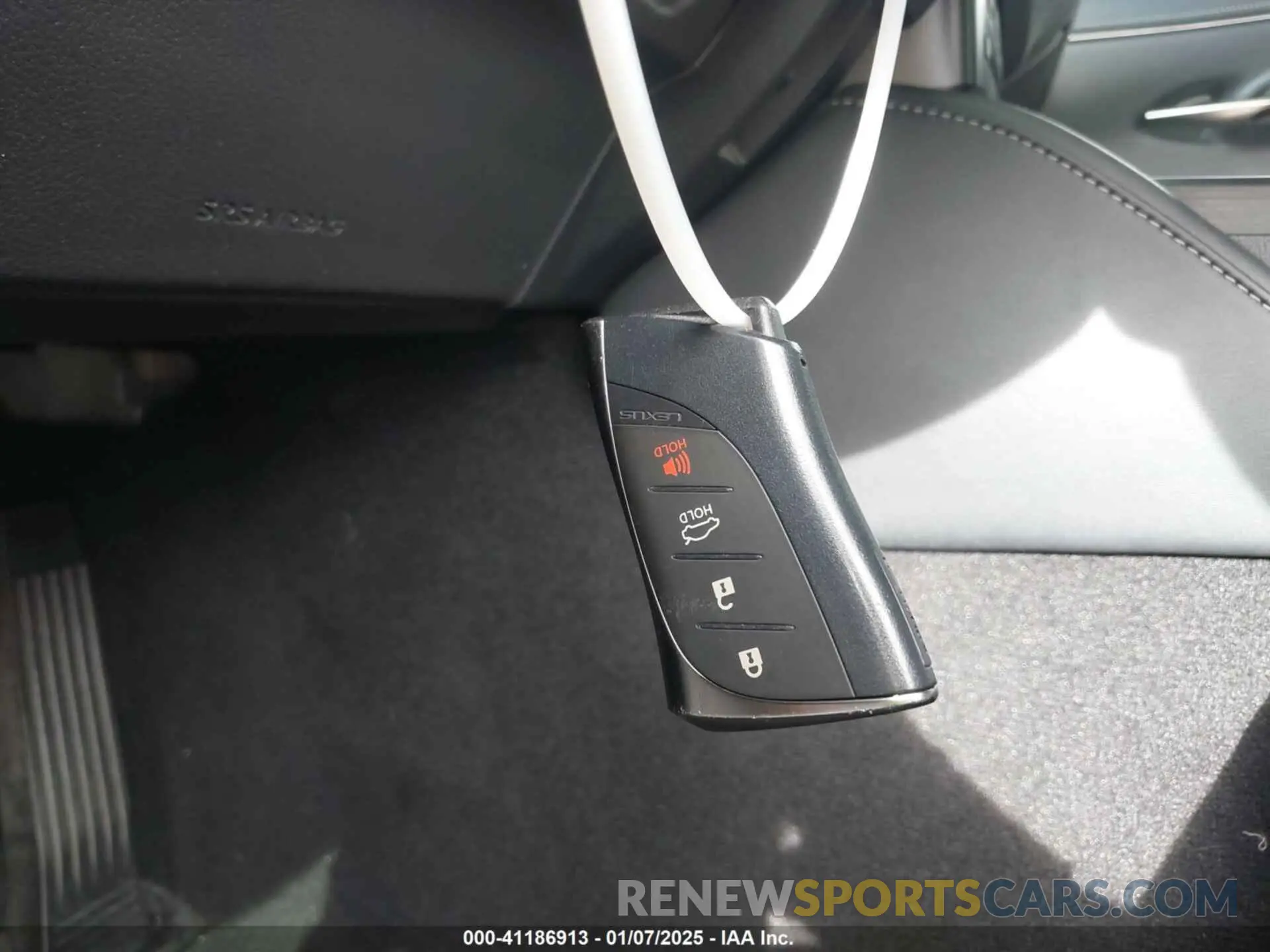 11 fotografías del automóvil dañado JTHB21B17K2042654 LEXUS ES 300H 2019