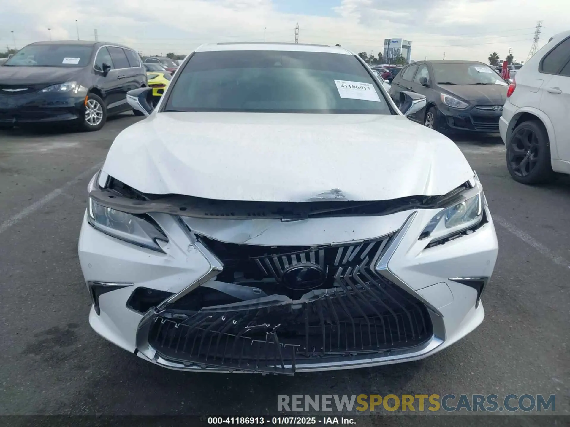 12 fotografías del automóvil dañado JTHB21B17K2042654 LEXUS ES 300H 2019
