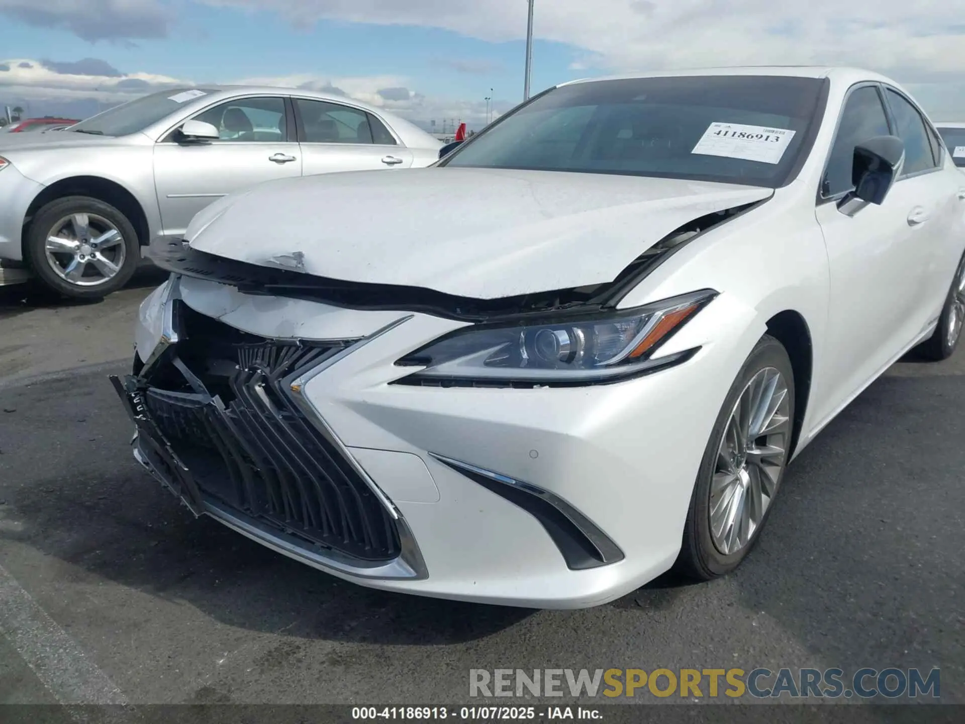 17 fotografías del automóvil dañado JTHB21B17K2042654 LEXUS ES 300H 2019