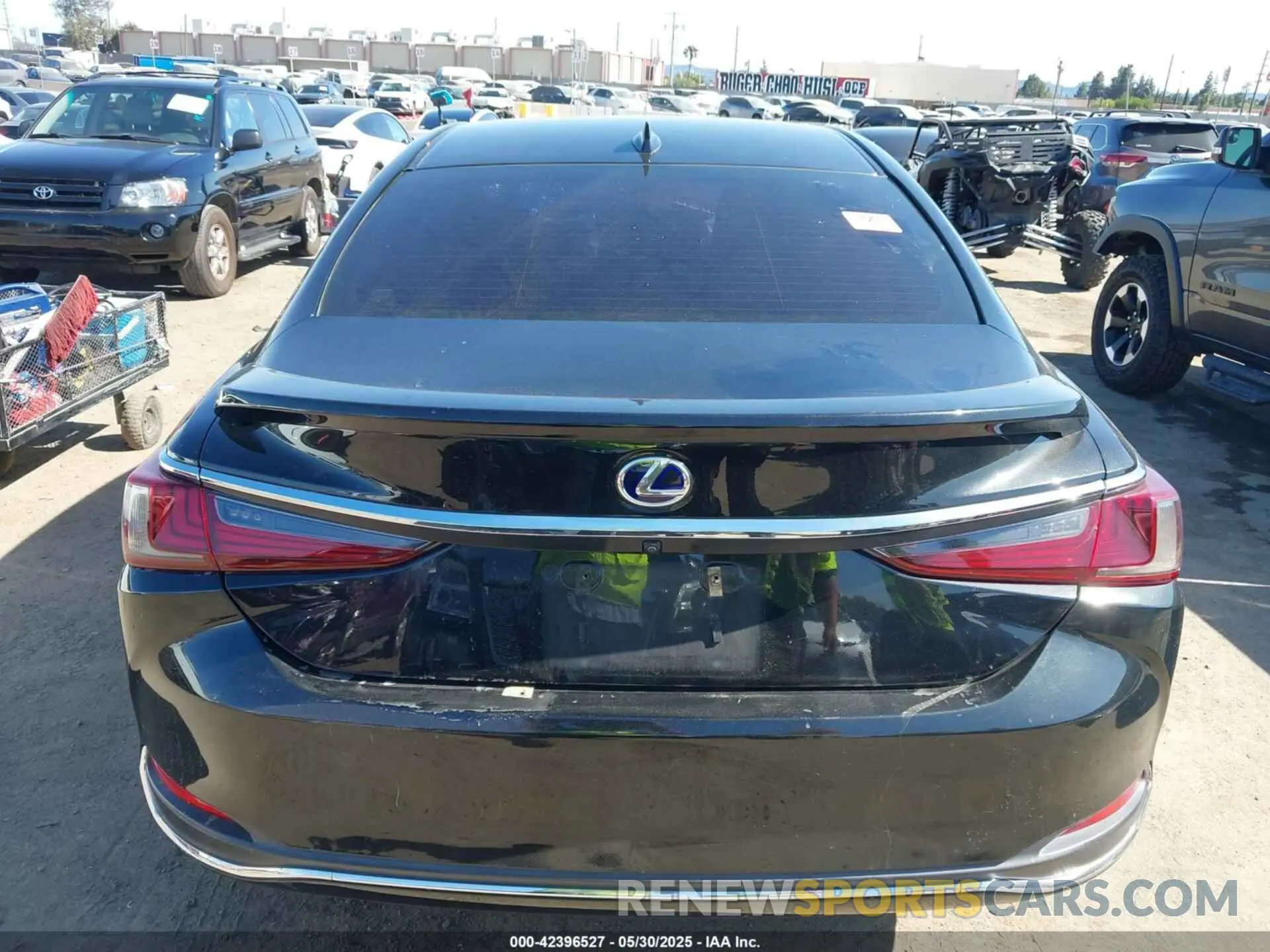 16 fotografías del automóvil dañado JTHB21B17K2044355 LEXUS ES 300H 2019