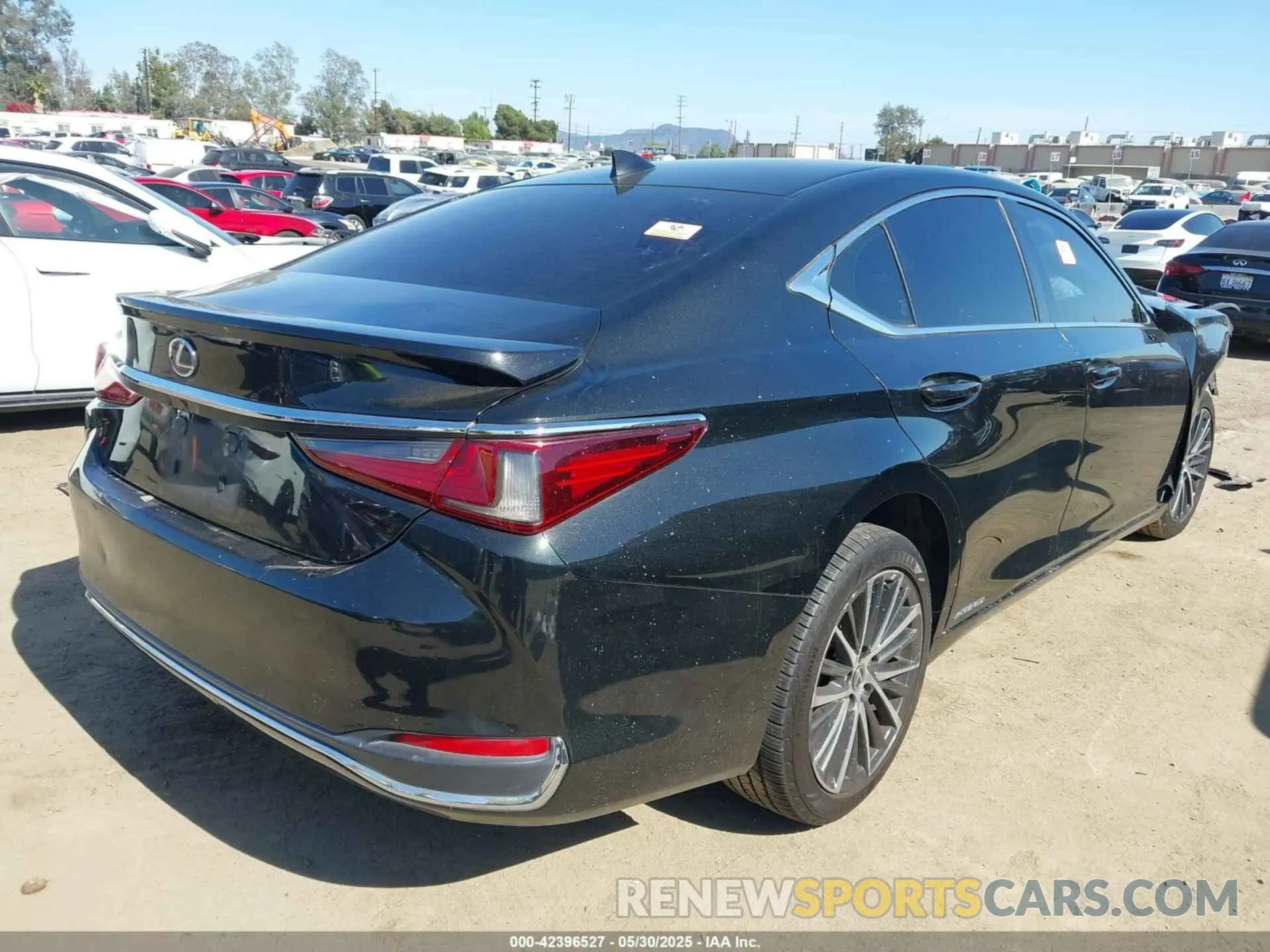 4 fotografías del automóvil dañado JTHB21B17K2044355 LEXUS ES 300H 2019
