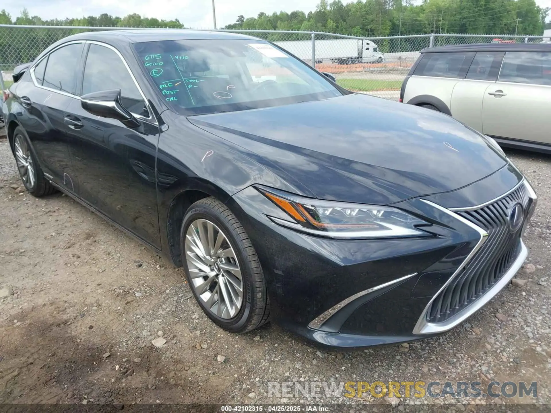 1 fotografías del automóvil dañado JTHB21B18K2024051 LEXUS ES 300H 2019