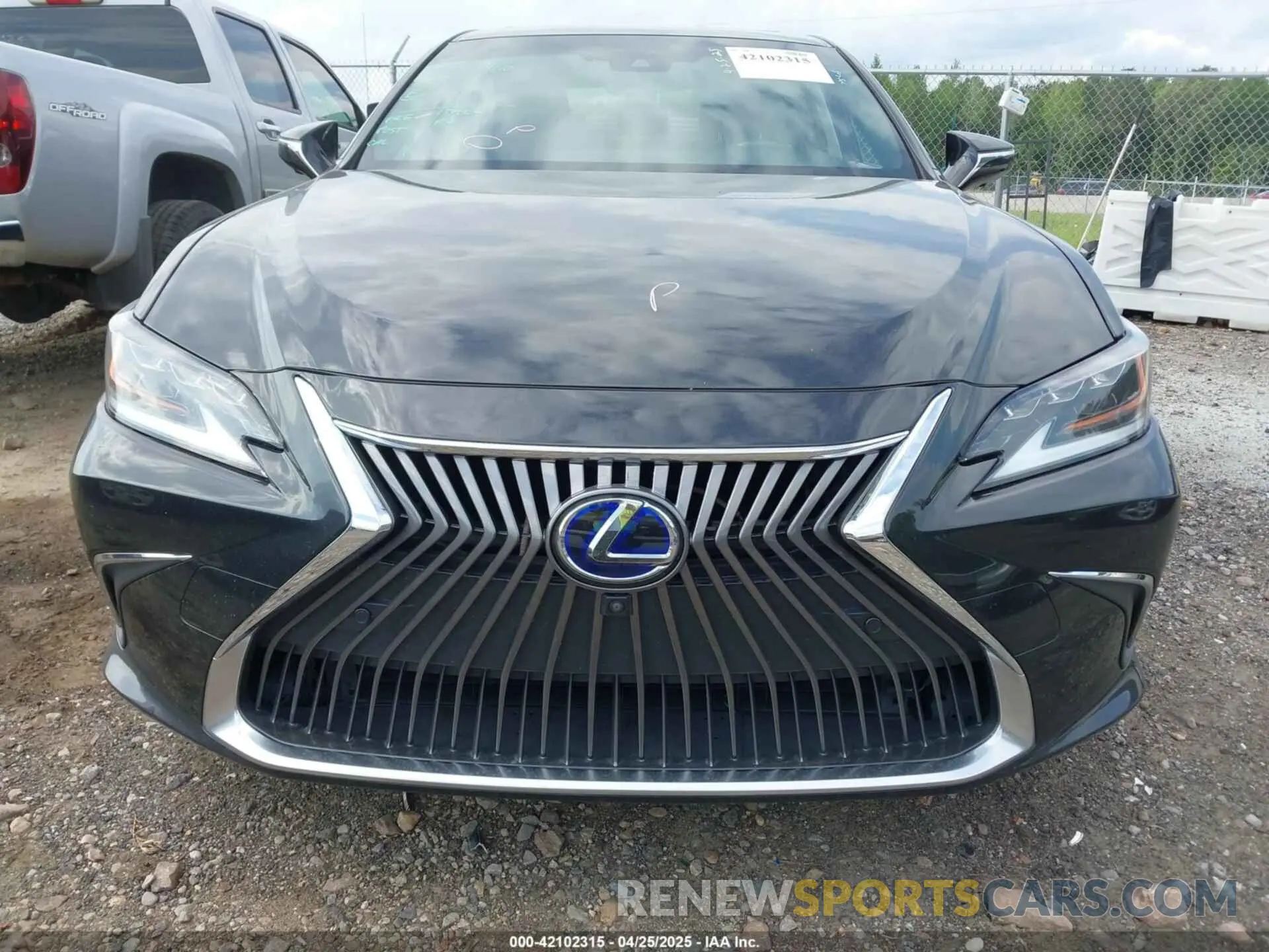 13 fotografías del automóvil dañado JTHB21B18K2024051 LEXUS ES 300H 2019