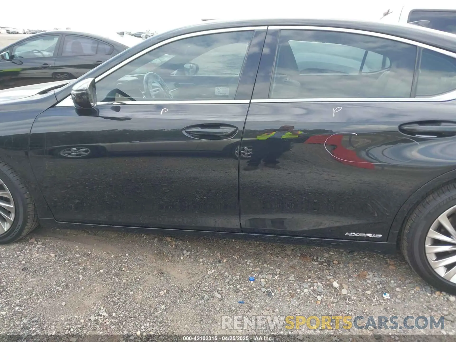 15 fotografías del automóvil dañado JTHB21B18K2024051 LEXUS ES 300H 2019